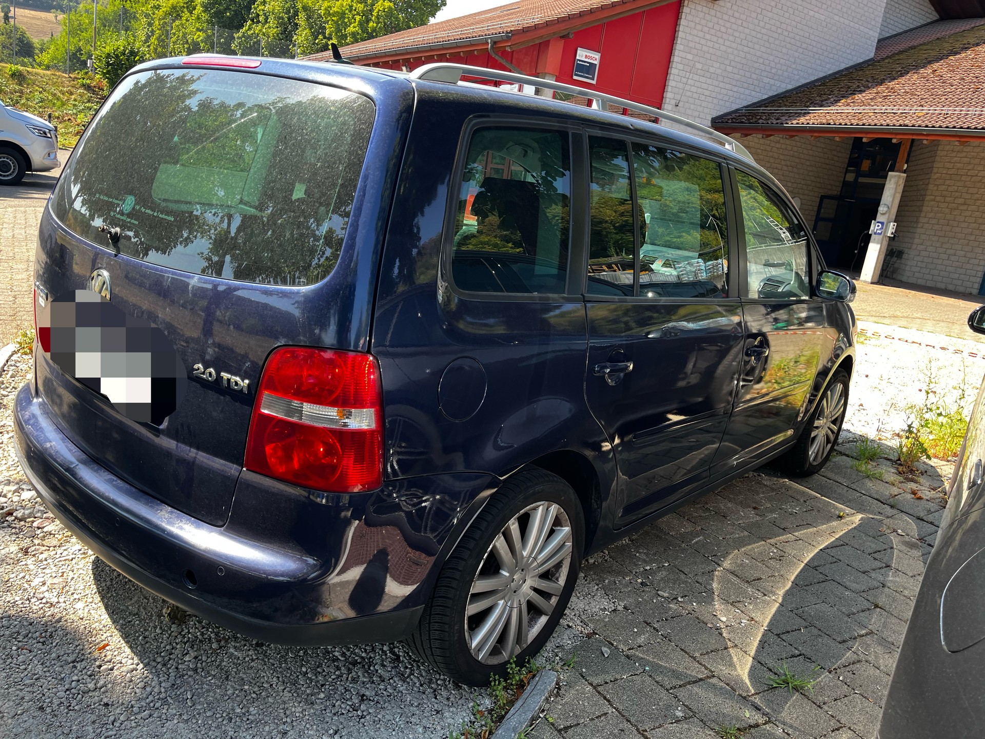 VW TOURAN-image-2