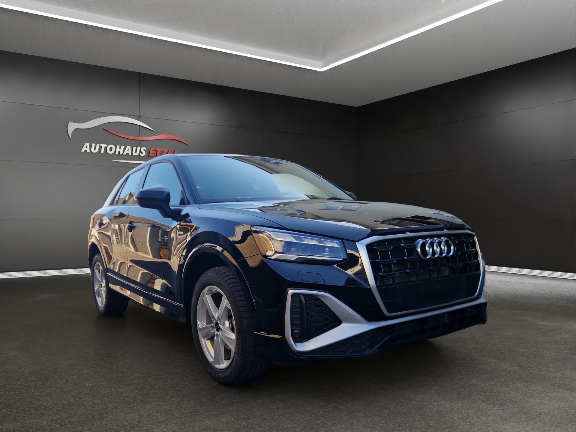 AUDI Q2 35 TFSI S line S-tronic-image-2