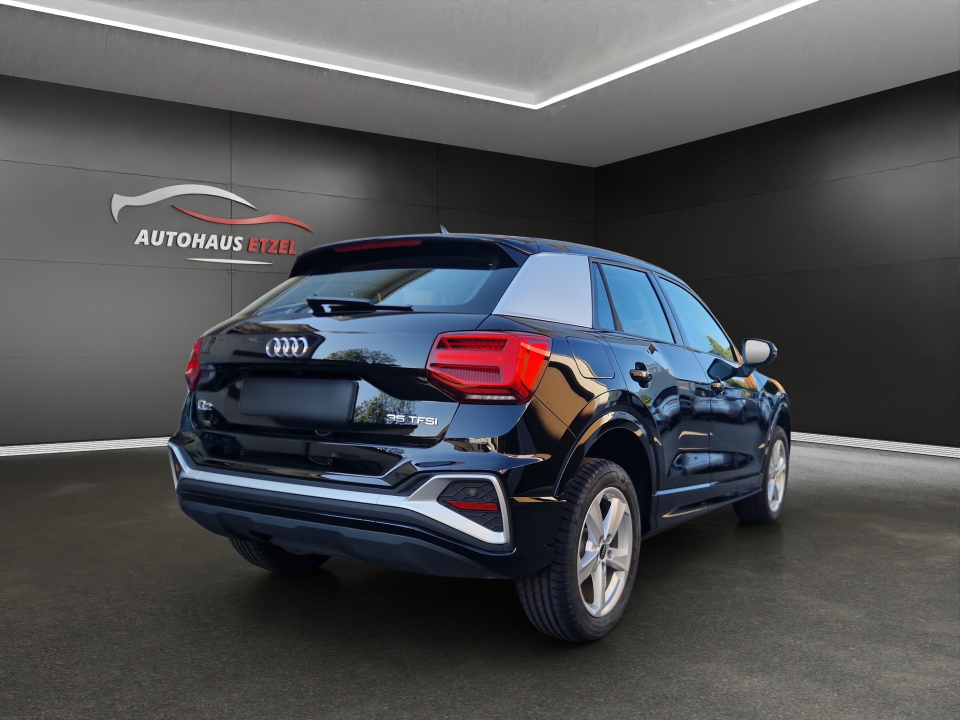 AUDI Q2 35 TFSI S line S-tronic-image-5