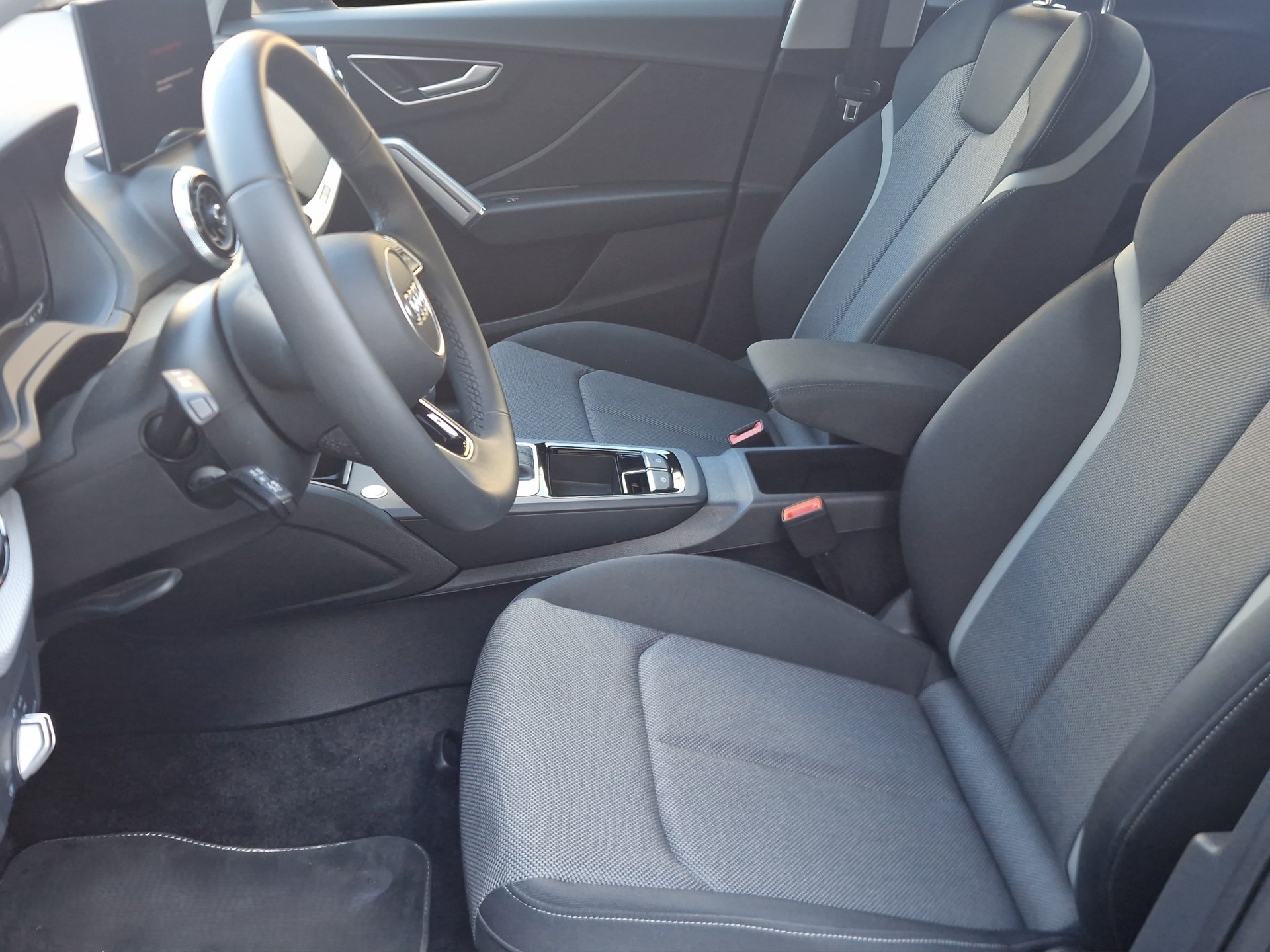 AUDI Q2 35 TFSI S line S-tronic-image-8