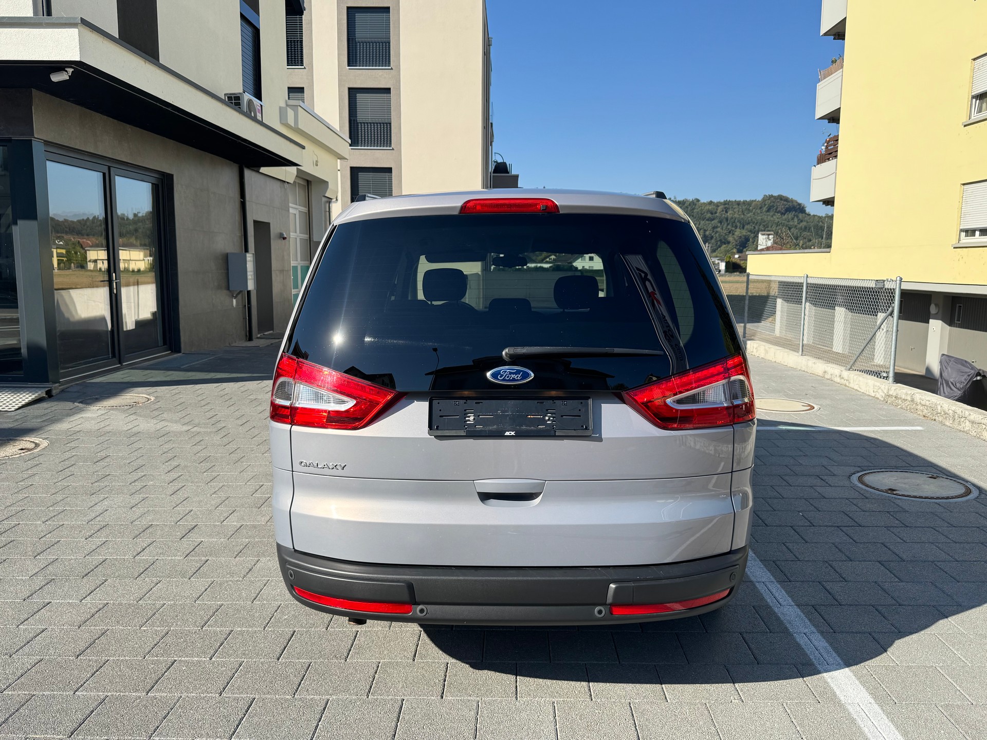 FORD Galaxy 2.0 TDCi Family-Edition PowerShift-showroom-element-3