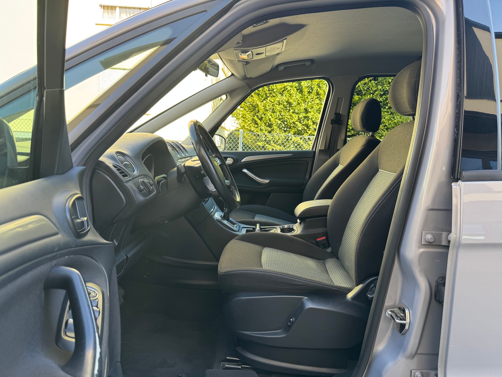 FORD Galaxy 2.0 TDCi Family-Edition PowerShift-image-12