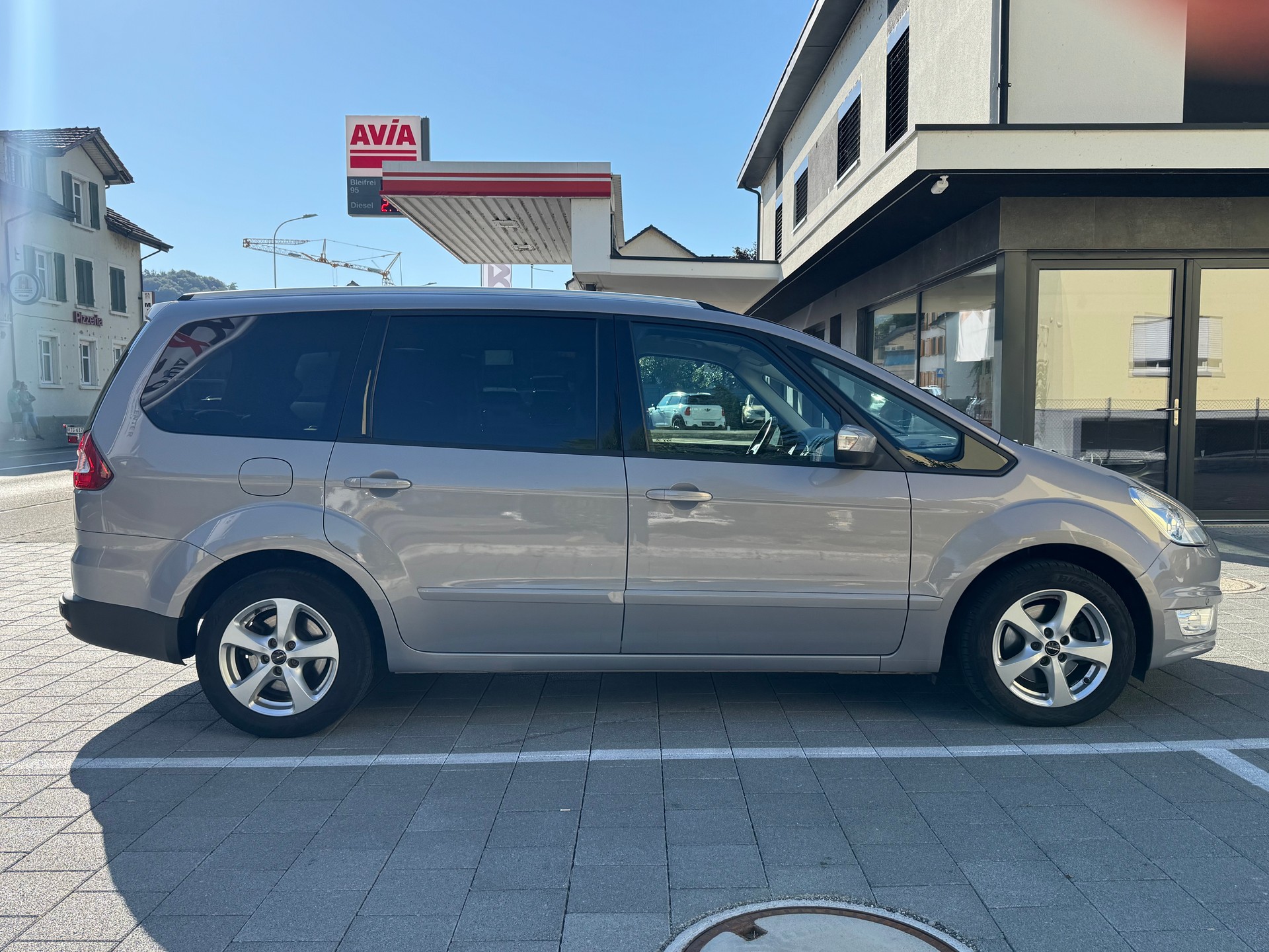 FORD Galaxy 2.0 TDCi Family-Edition PowerShift-image-5