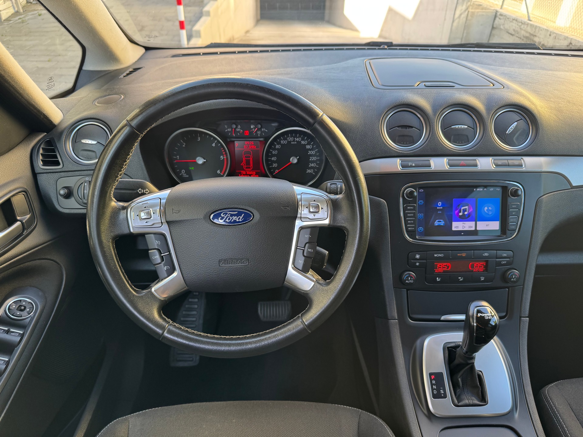 FORD Galaxy 2.0 TDCi Family-Edition PowerShift-image-10