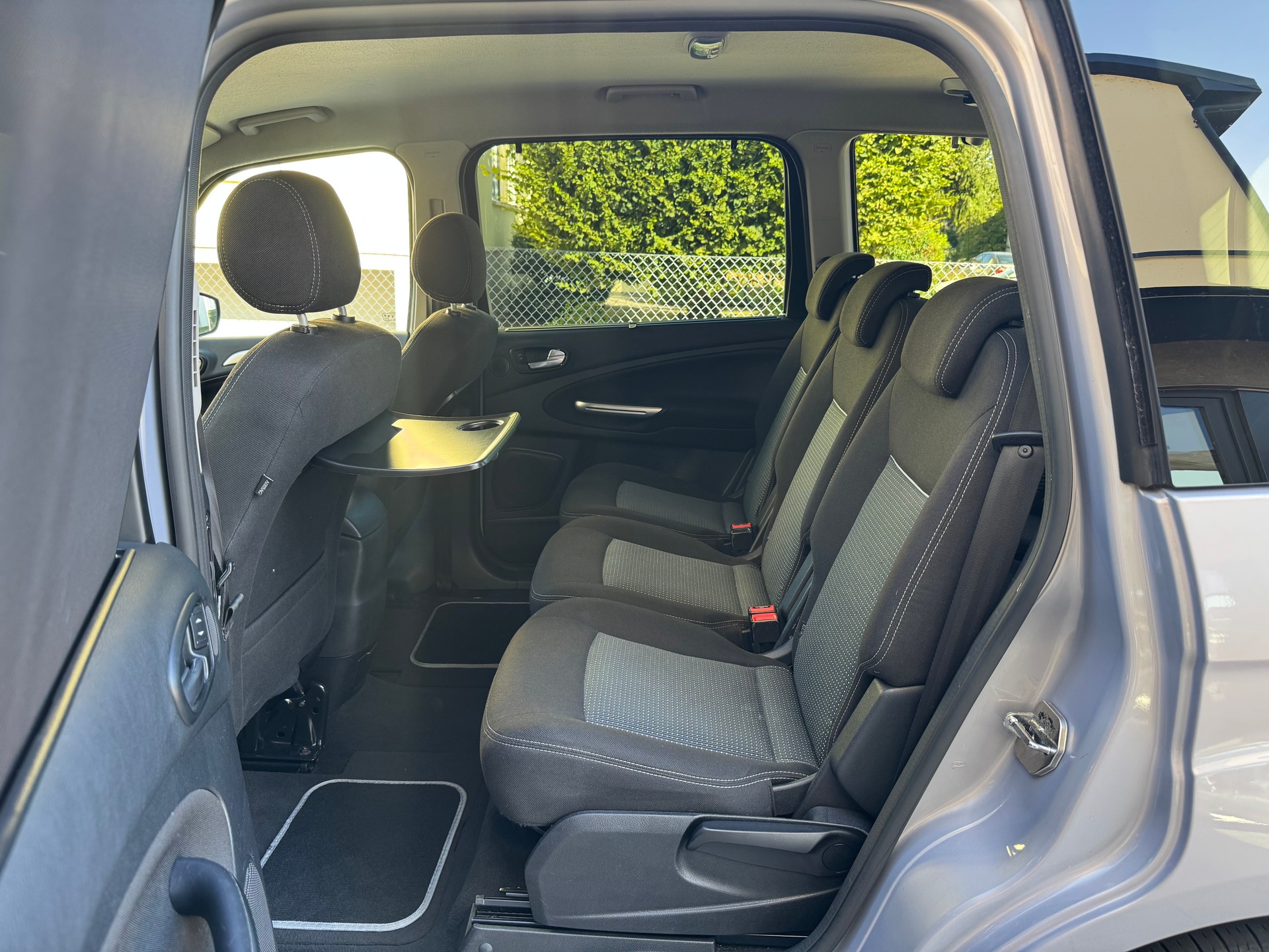FORD Galaxy 2.0 TDCi Family-Edition PowerShift-image-13