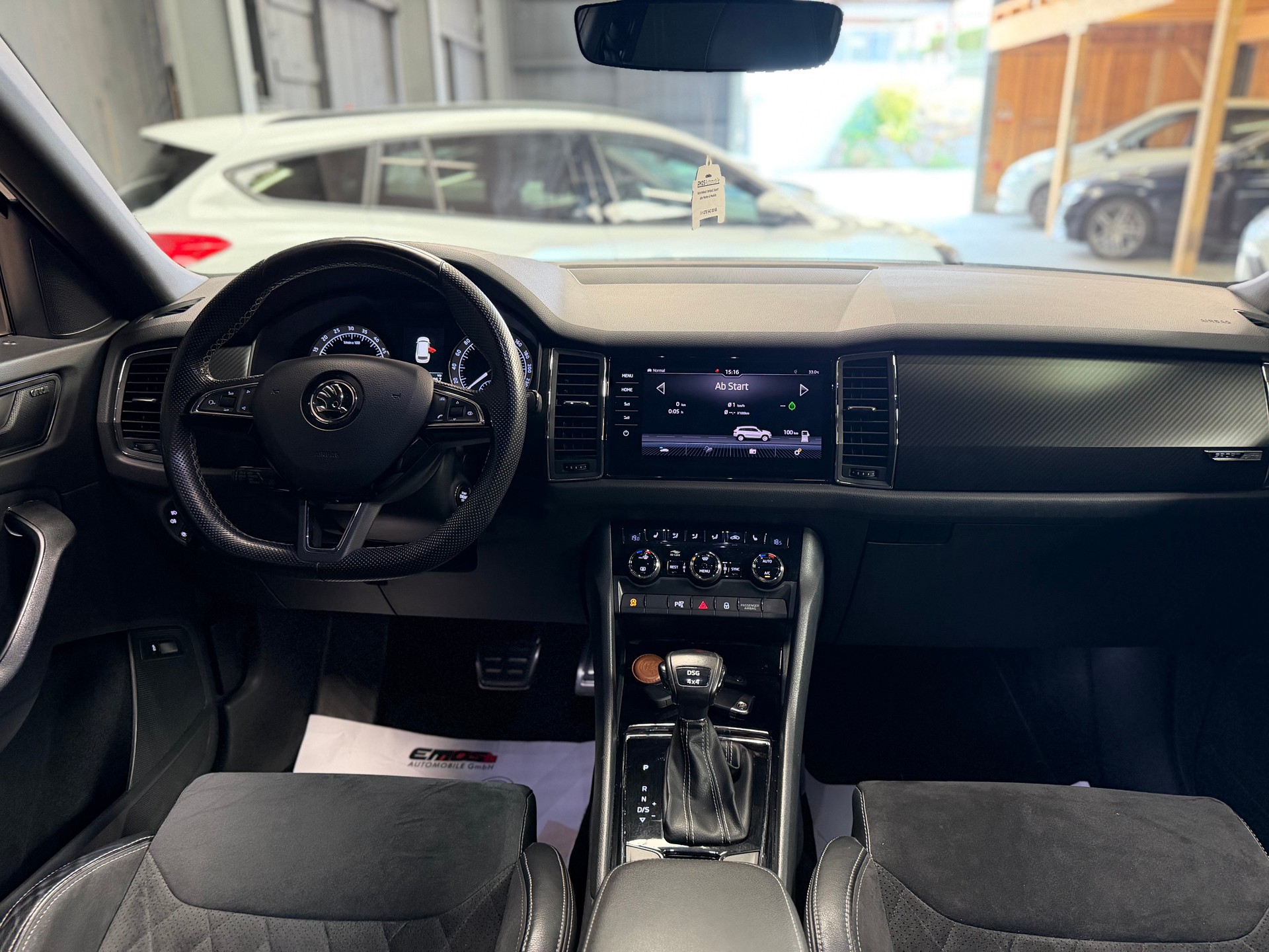 SKODA Kodiaq 2.0 TDI CR Sport Line 4x4 DSG ** 7 Plätz **-image-7