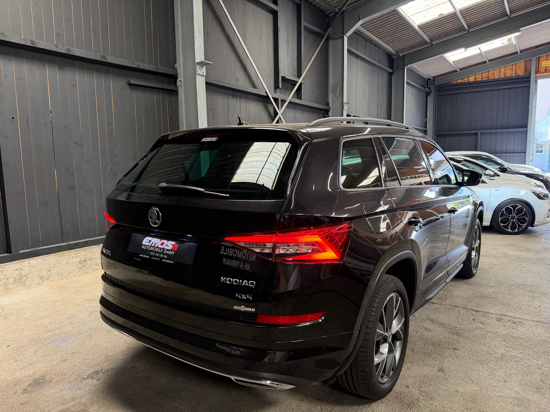 SKODA Kodiaq 2.0 TDI CR Sport Line 4x4 DSG ** 7 Plätz **-image-5