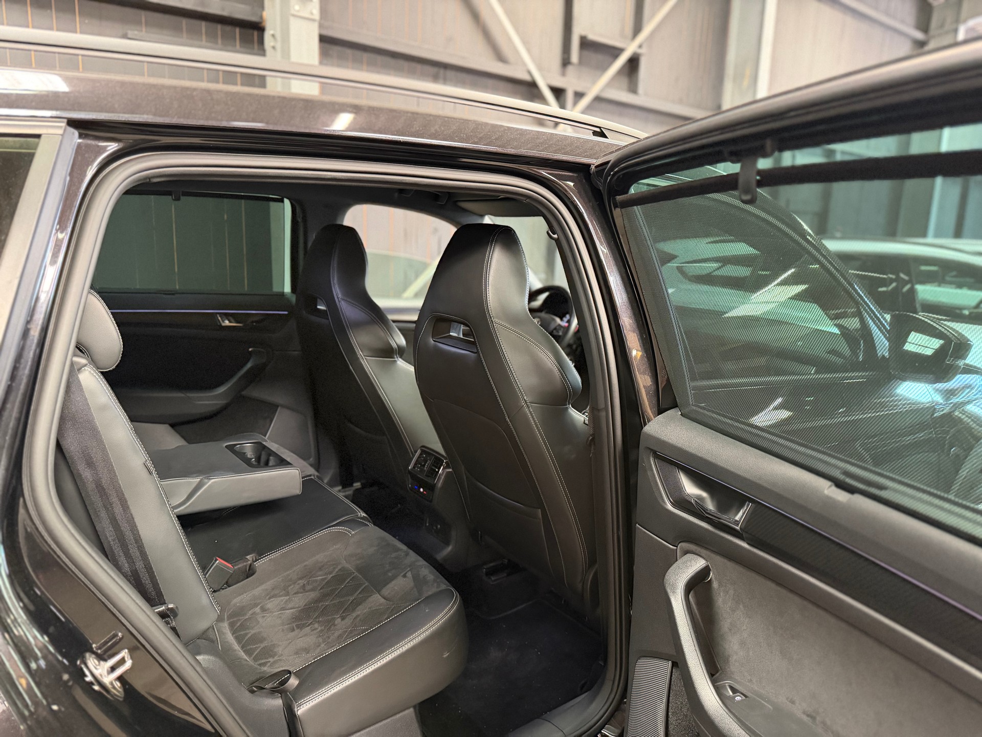 SKODA Kodiaq 2.0 TDI CR Sport Line 4x4 DSG ** 7 Plätz **-image-10