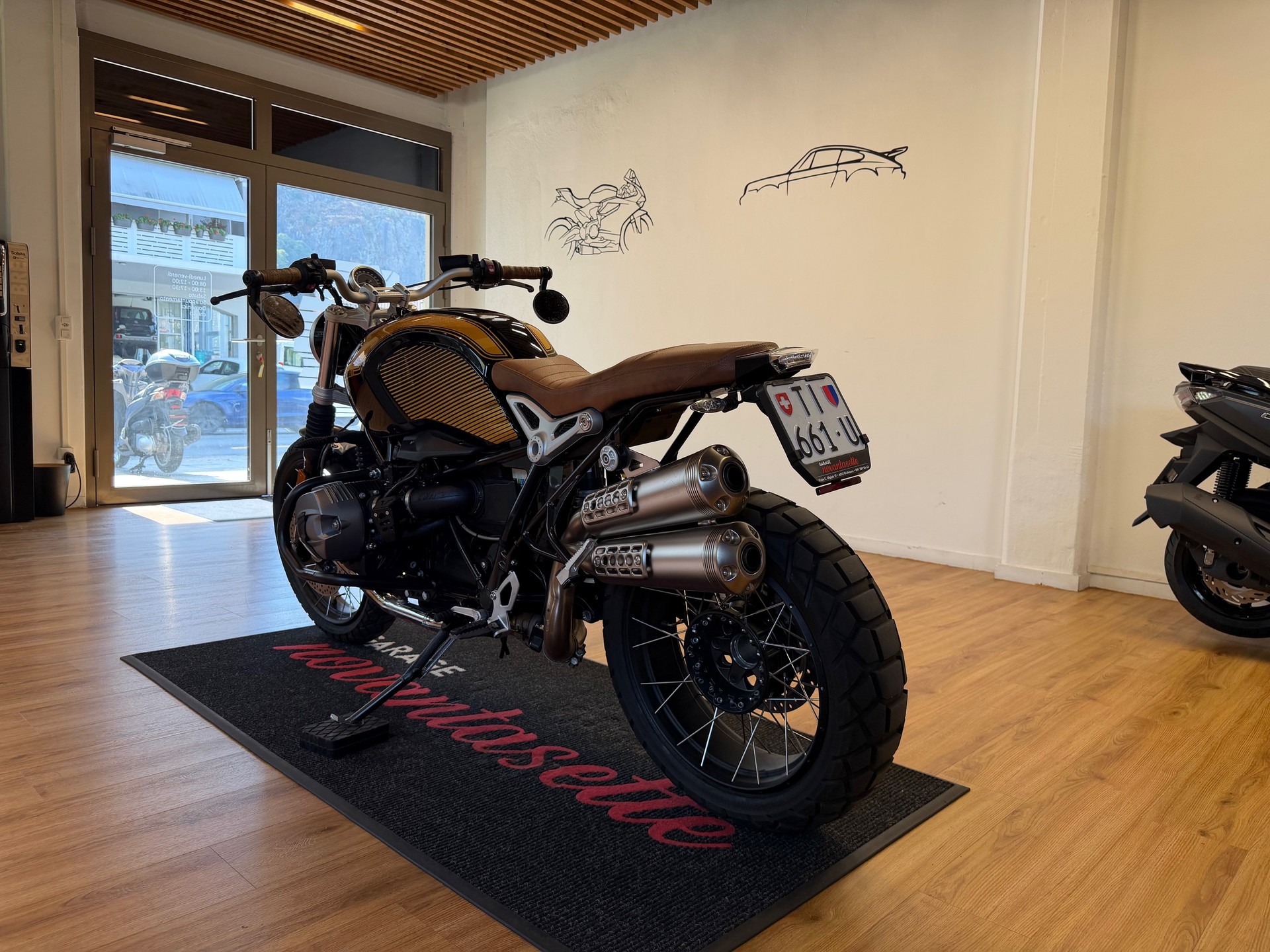 BMW R nineT Scrambler ABS-image-4