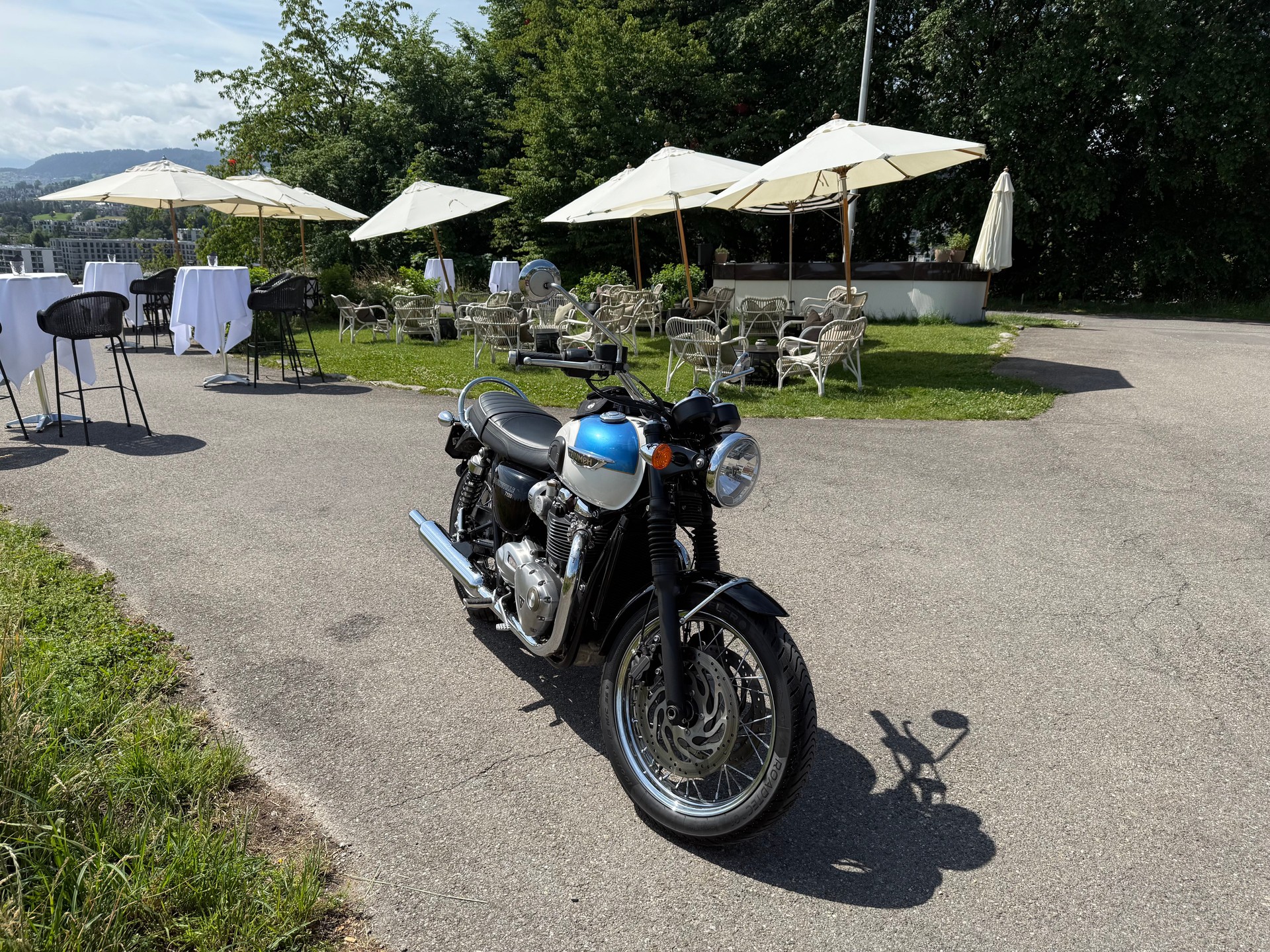 TRIUMPH Bonneville T120 ABS-image-1