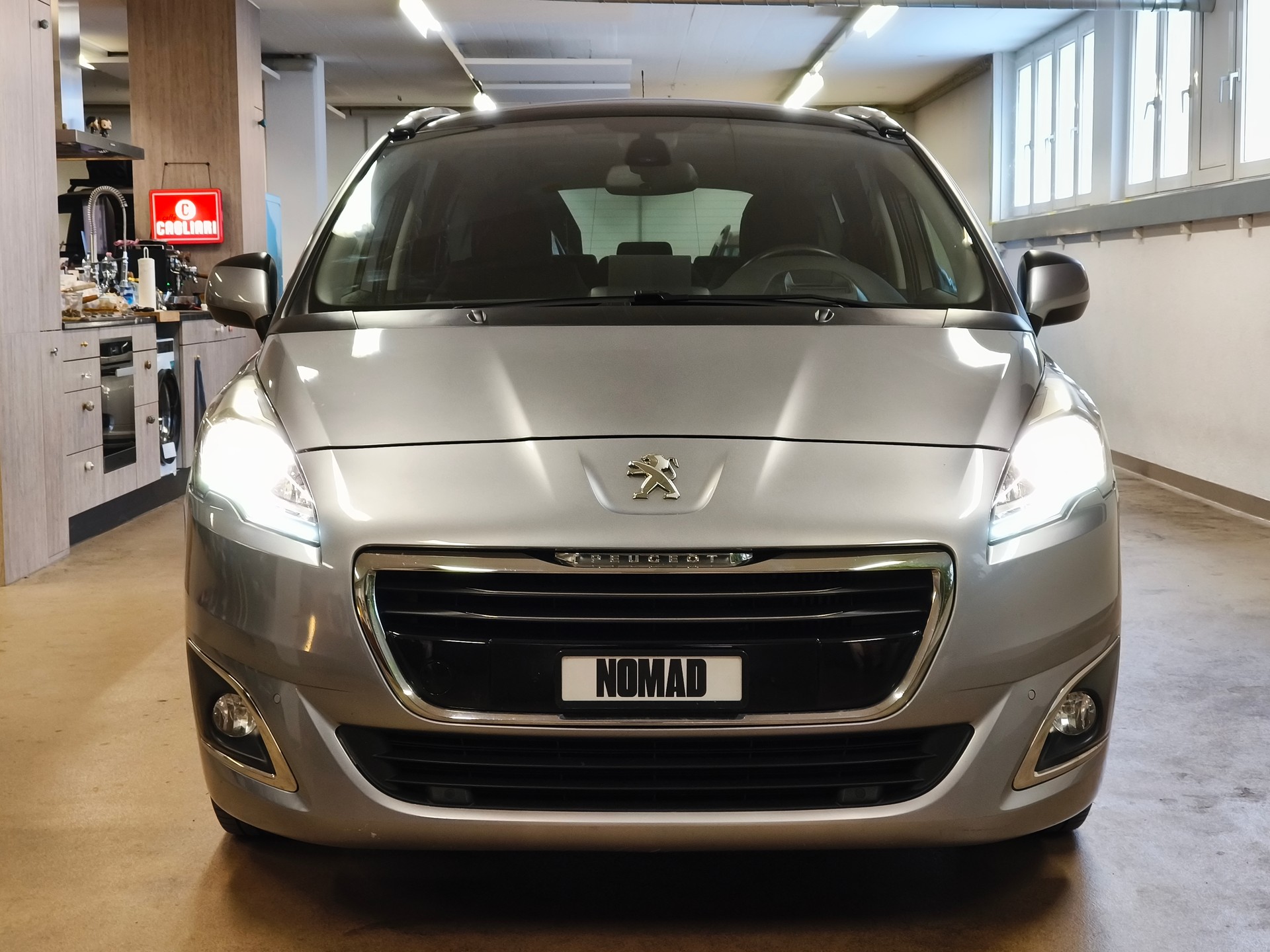 PEUGEOT 5008 2.0 HDI Business Tiptronic-showroom-element-3