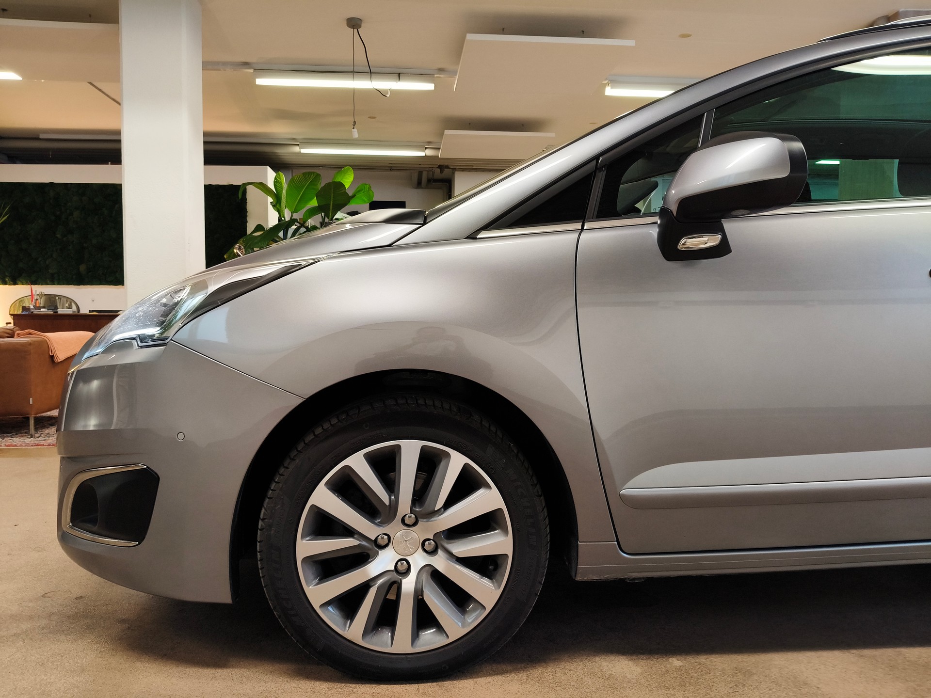 PEUGEOT 5008 2.0 HDI Business Tiptronic-showroom-element-2