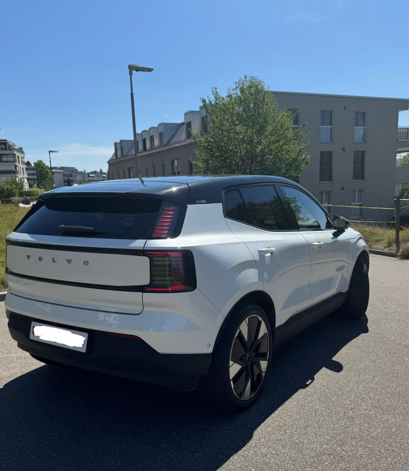 VOLVO EX30 E60 Ultra-image-4
