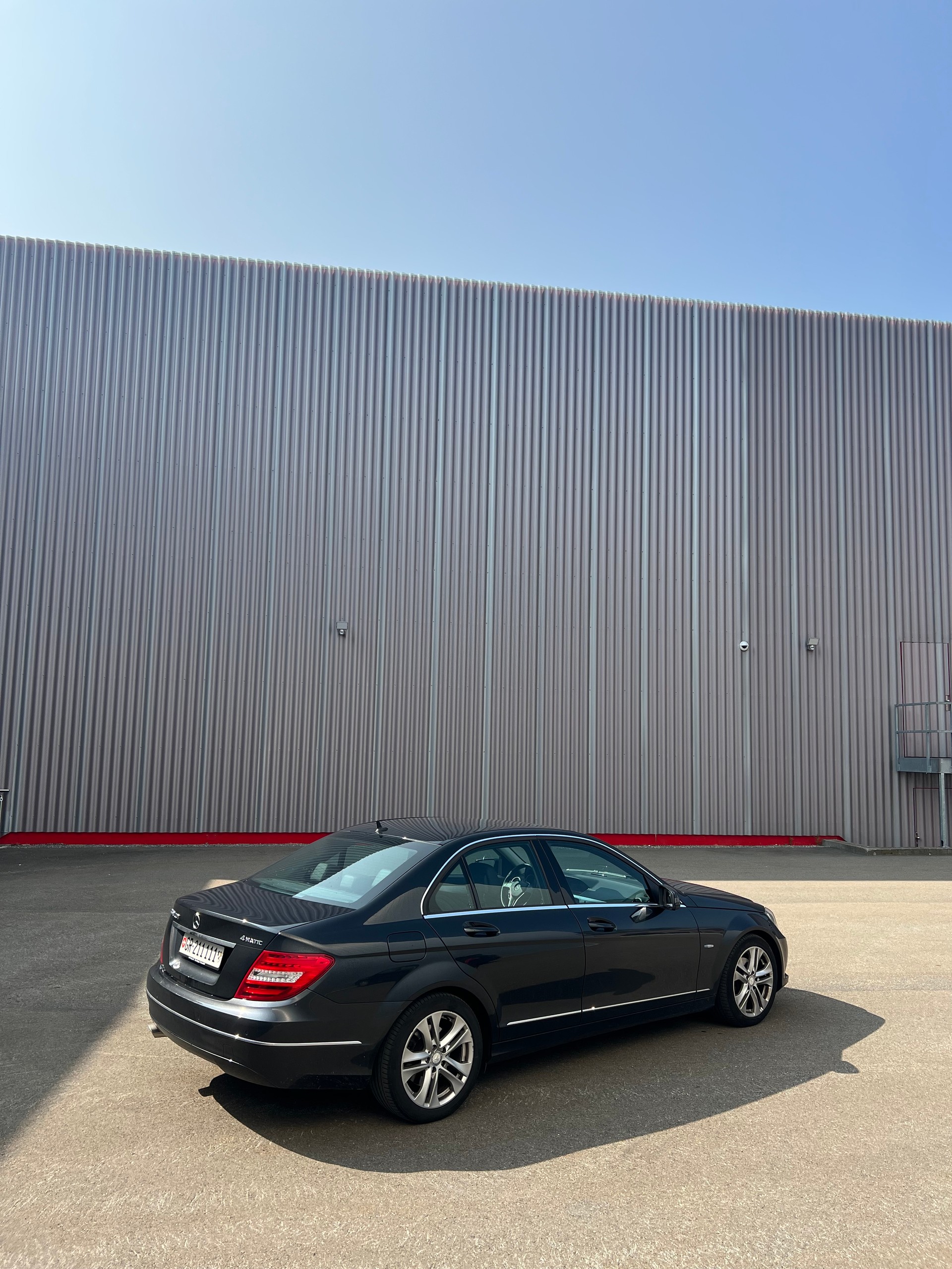 MERCEDES-BENZ C 250 4 matic-image-2