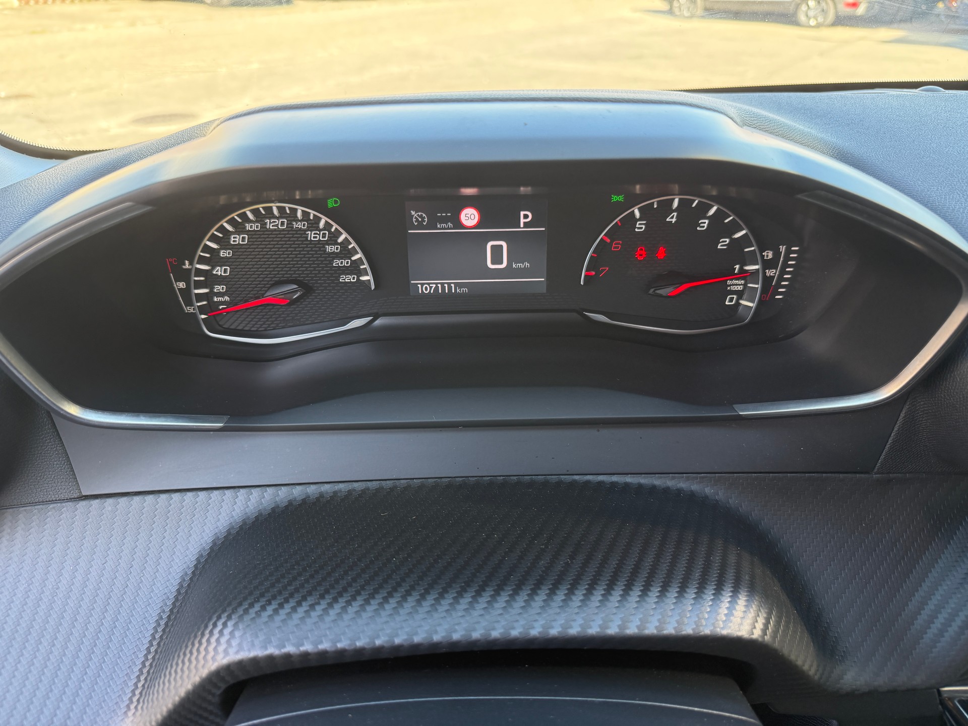 PEUGEOT 208 1.2 PureTech Active Pack EAT8-image-10