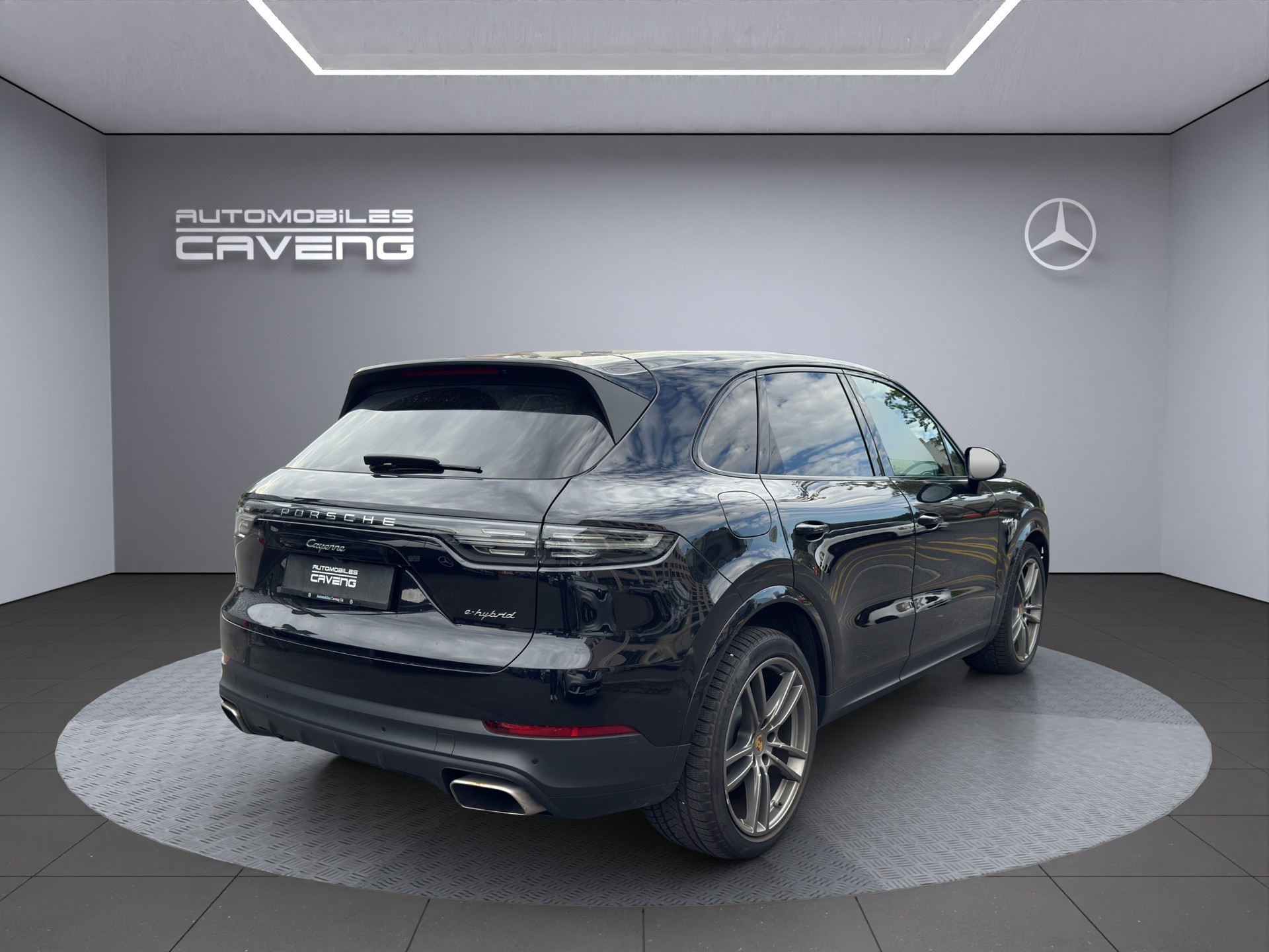 PORSCHE Cayenne E-Hybrid-image-4