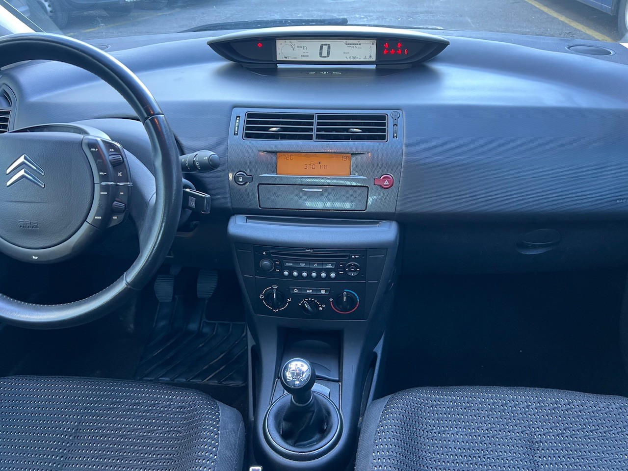 CITROEN C4 Berline 1.6i 16V VTR (Pack)-image-11