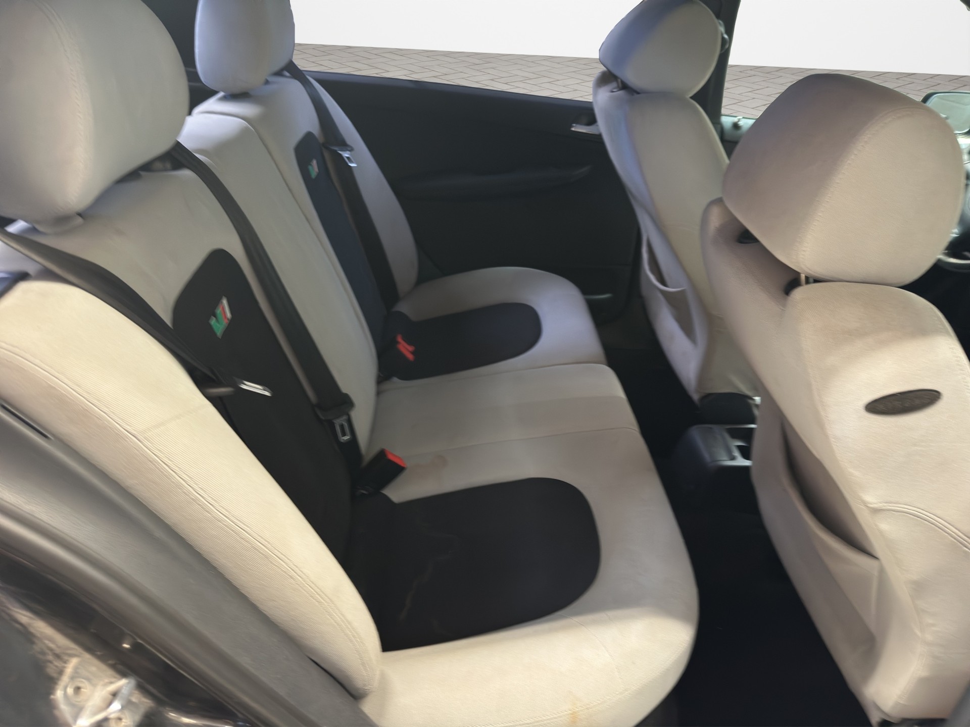 SKODA Fabia 1.9 TDI RS-image-15