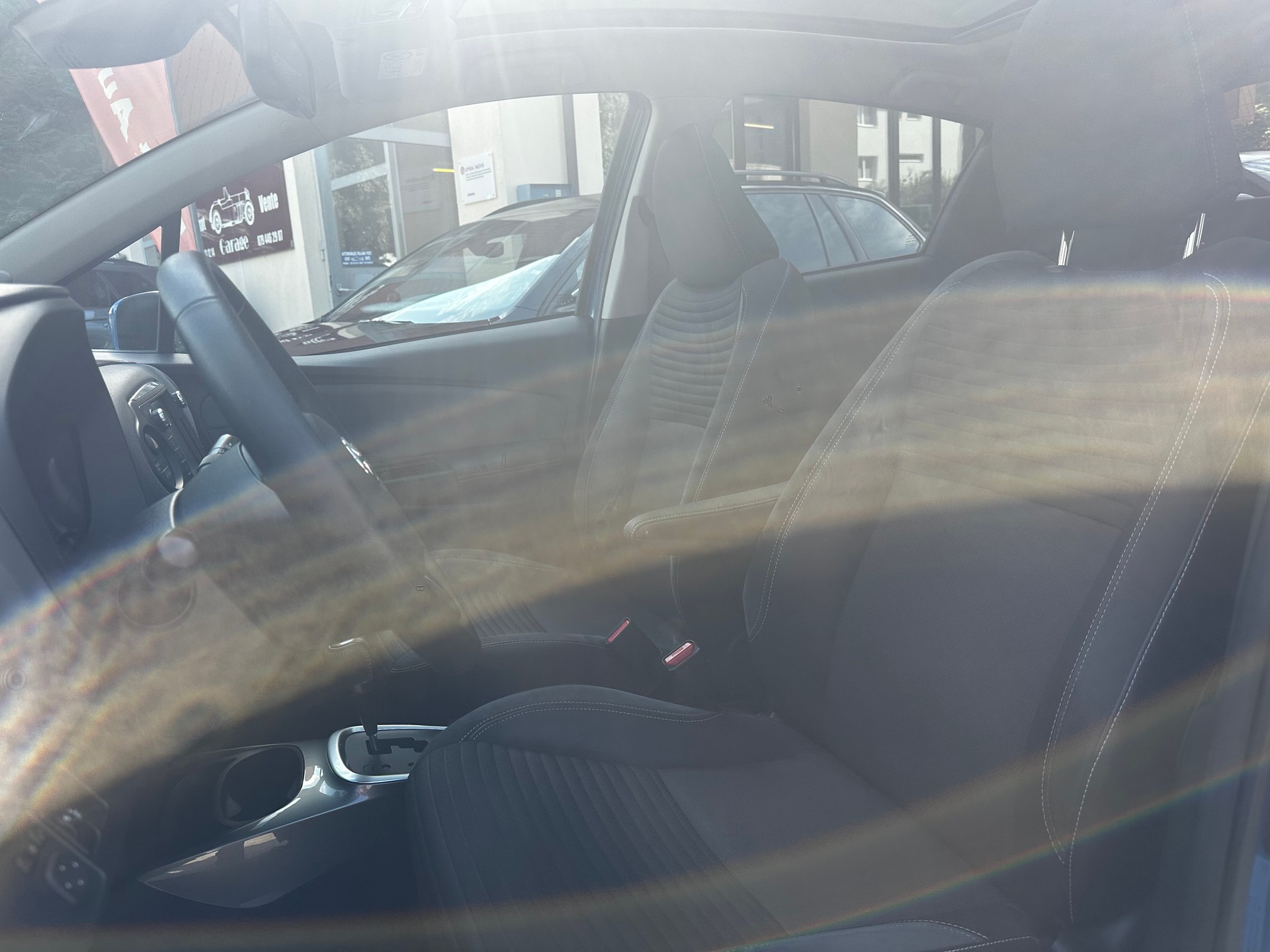 TOYOTA Yaris 1.5 VVT-i Hybrid Sol Premium e-CVT-image-10