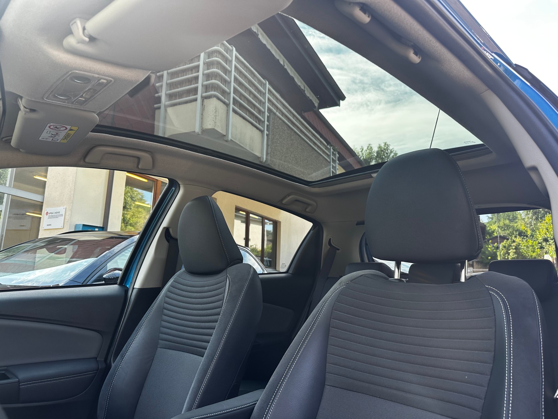 TOYOTA Yaris 1.5 VVT-i Hybrid Sol Premium e-CVT-image-11