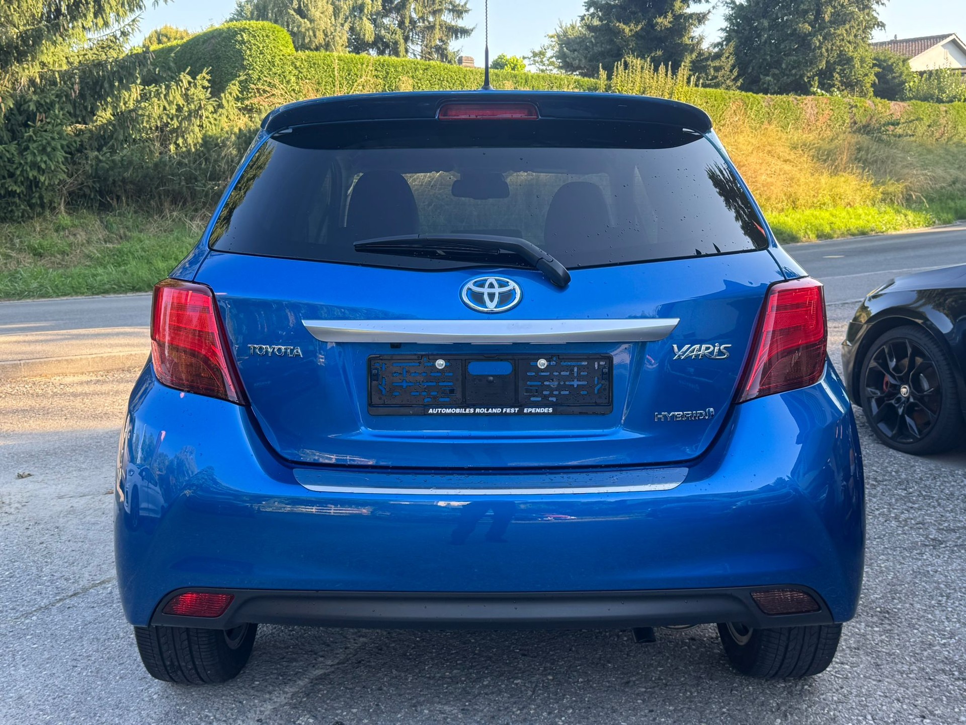 TOYOTA Yaris 1.5 VVT-i Hybrid Sol Premium e-CVT-image-3