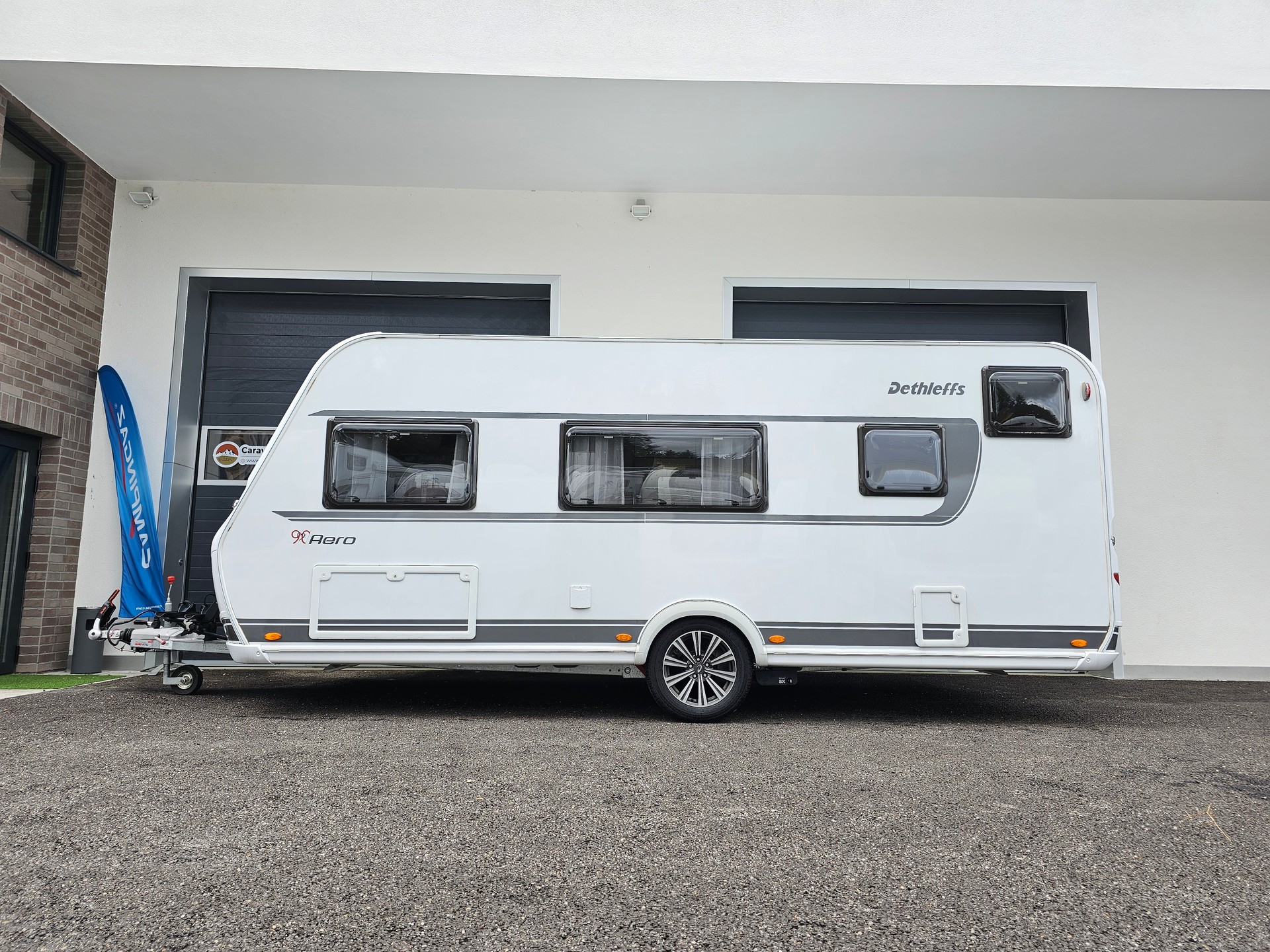 DETHLEFFS Aero 500 Qsk mit Kajüttenbett, Doppelbett, Mover!-image-4