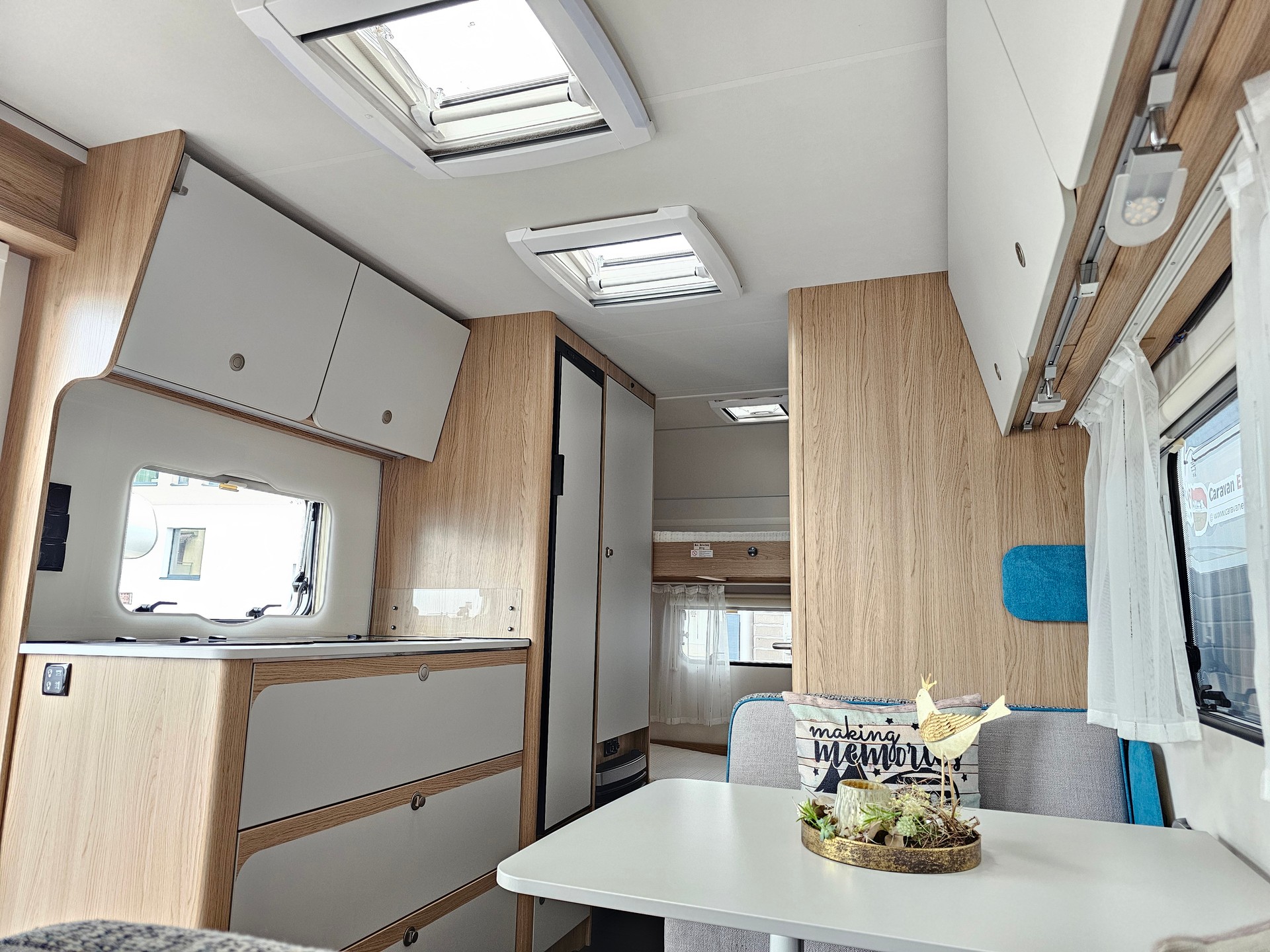 DETHLEFFS Aero 500 Qsk mit Kajüttenbett, Doppelbett, Mover!-image-8