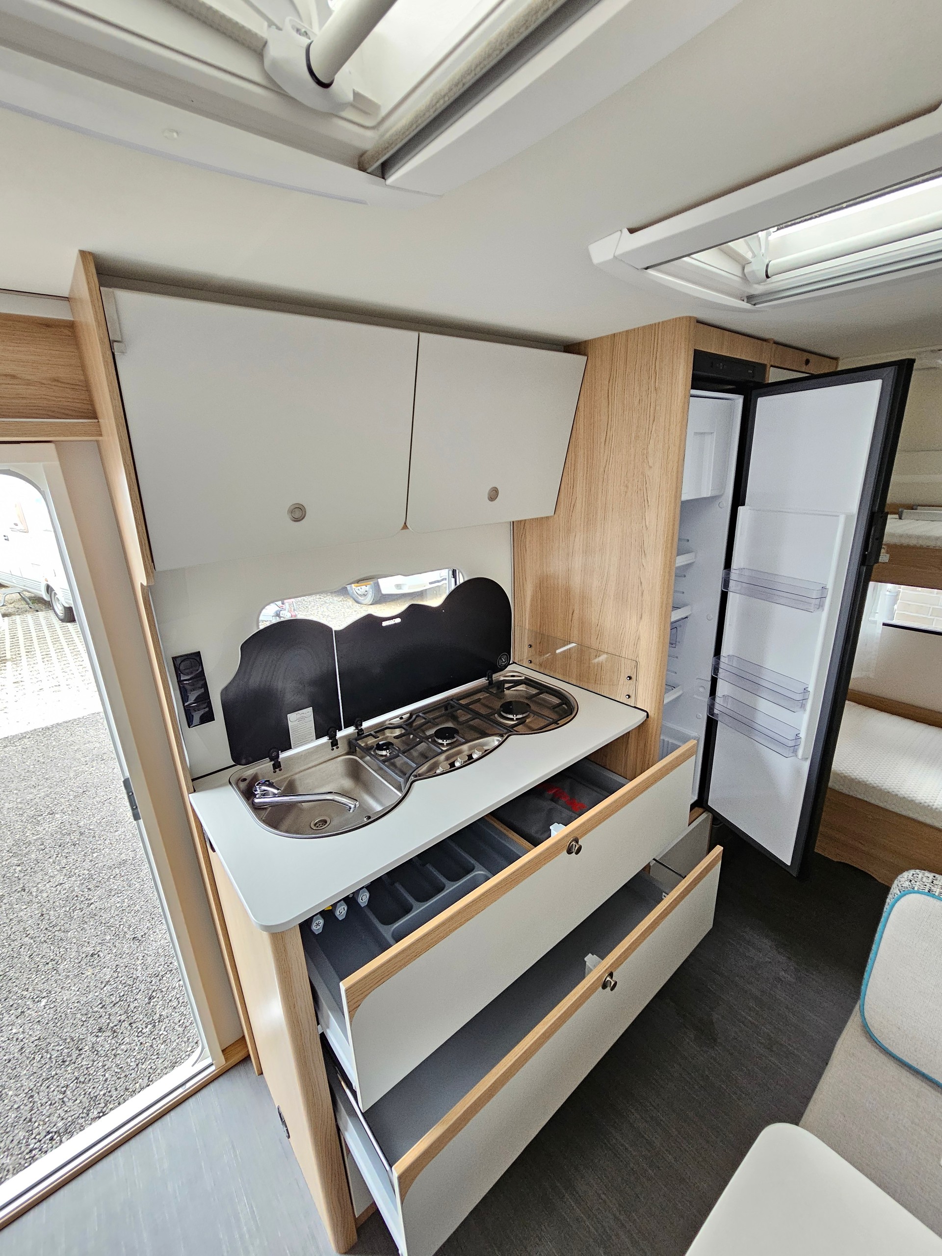 DETHLEFFS Aero 500 Qsk mit Kajüttenbett, Doppelbett, Mover!-image-10