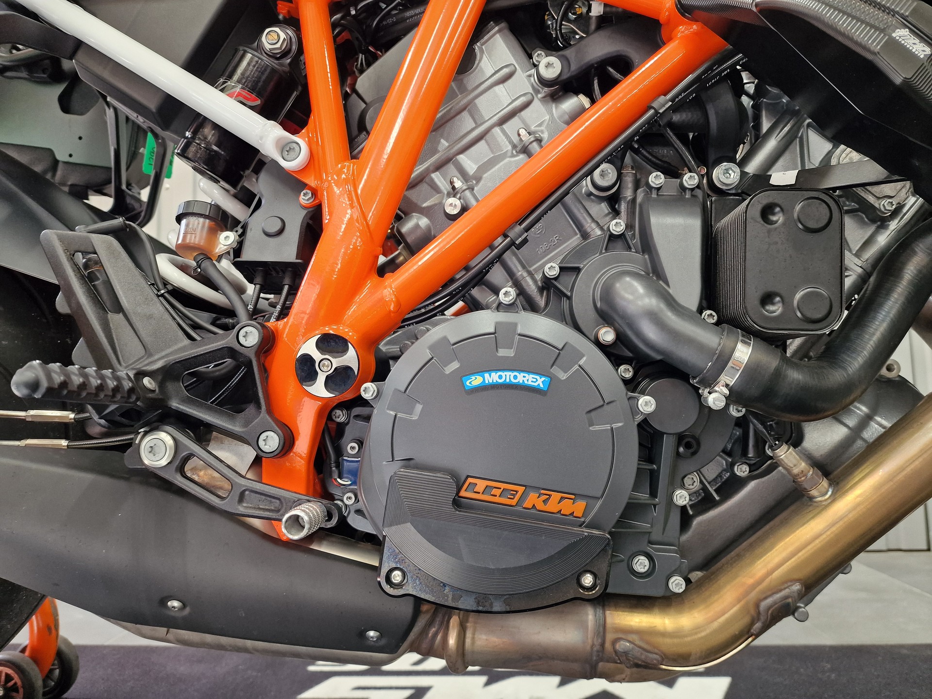KTM 1290 Super Duke R-image-5
