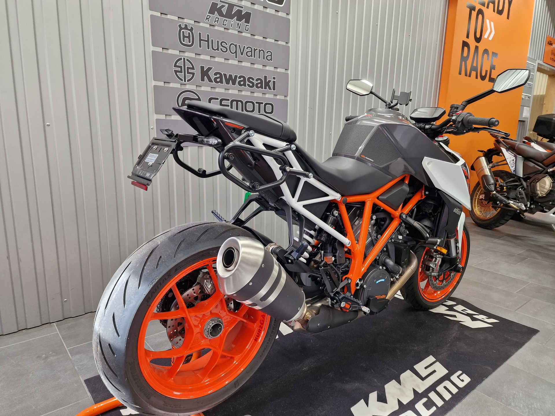 KTM 1290 Super Duke R-image-8