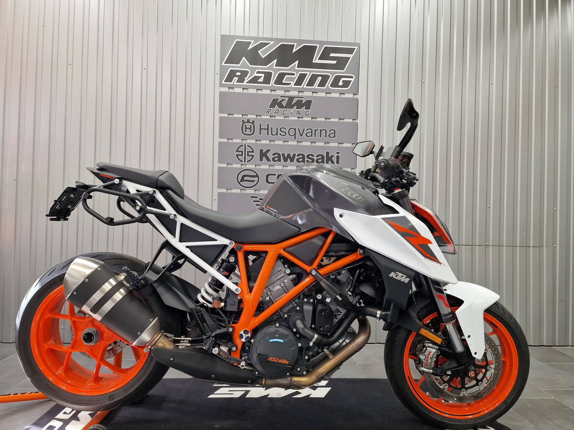 KTM 1290 Super Duke R-image-7