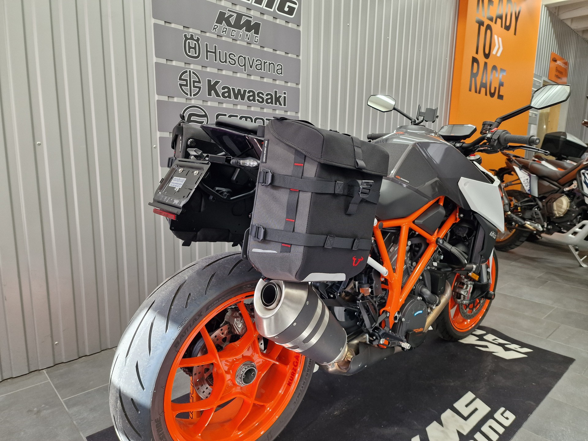 KTM 1290 Super Duke R-image-2