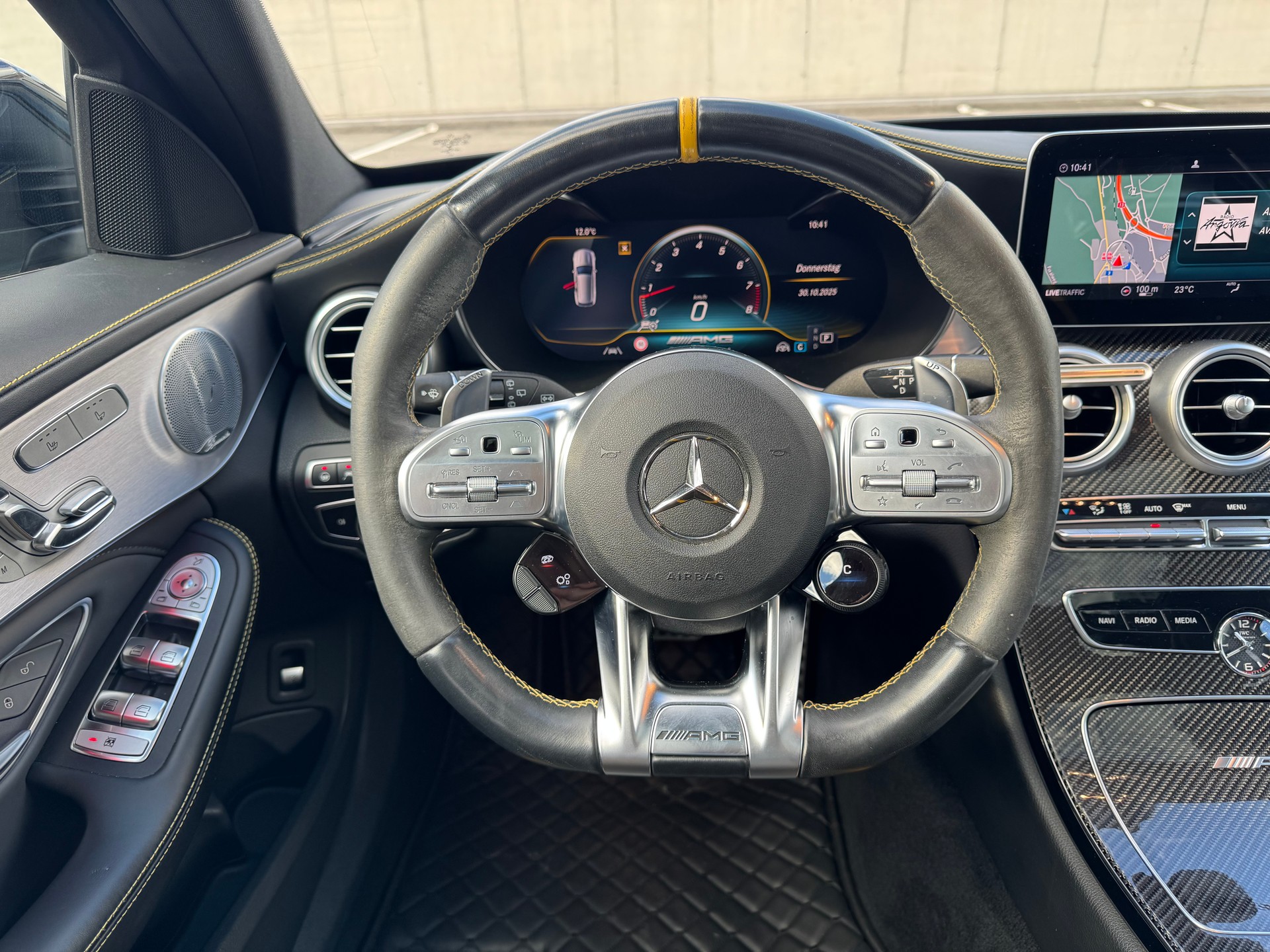 MERCEDES-BENZ C 63 S AMG Yellow Night Edition-image-29