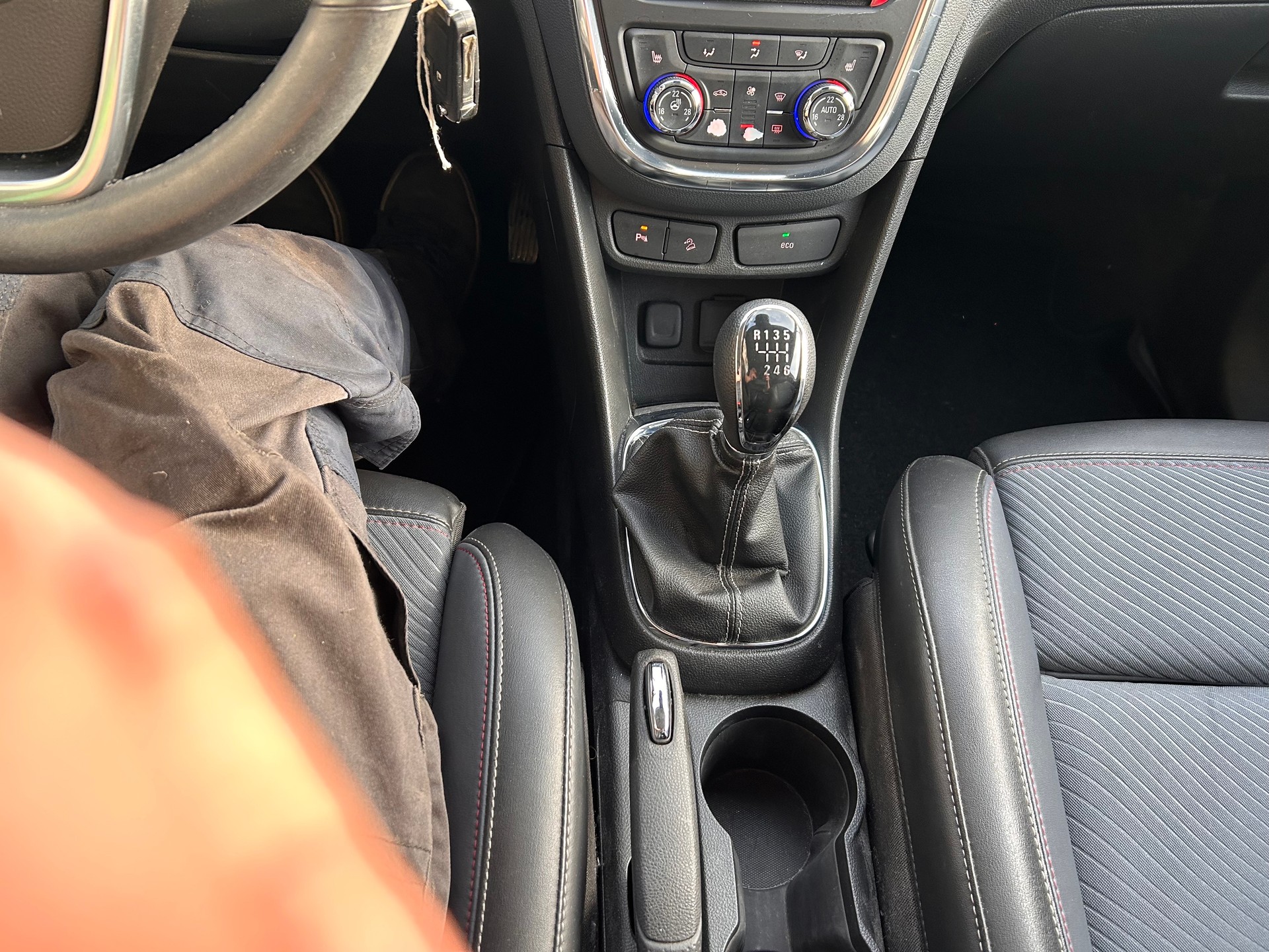 OPEL Mokka 1.4i 16V Turbo Cosmo 4WD-image-10