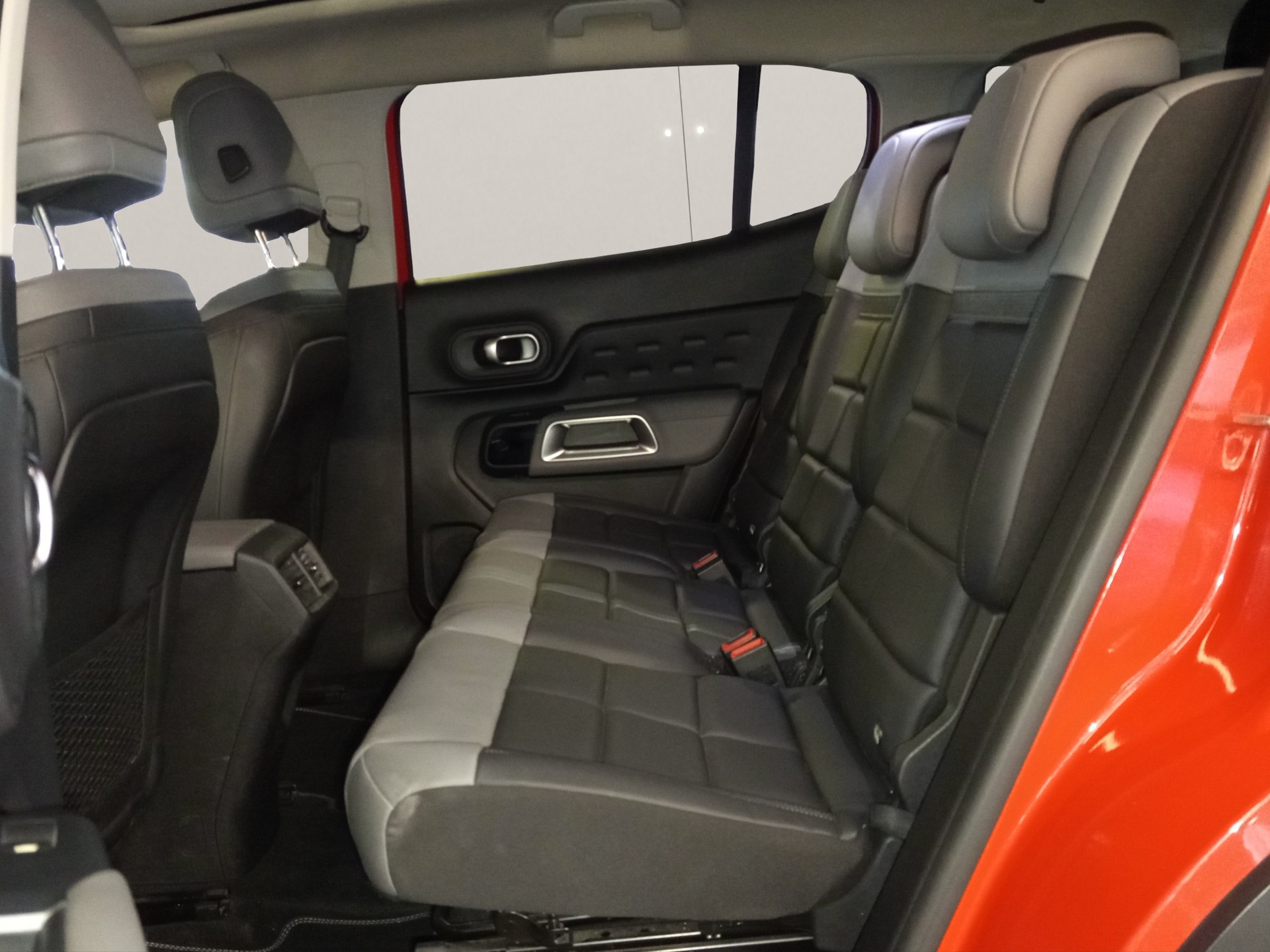 CITROEN C5 Aircross 1.6 PHEV Shine-image-11