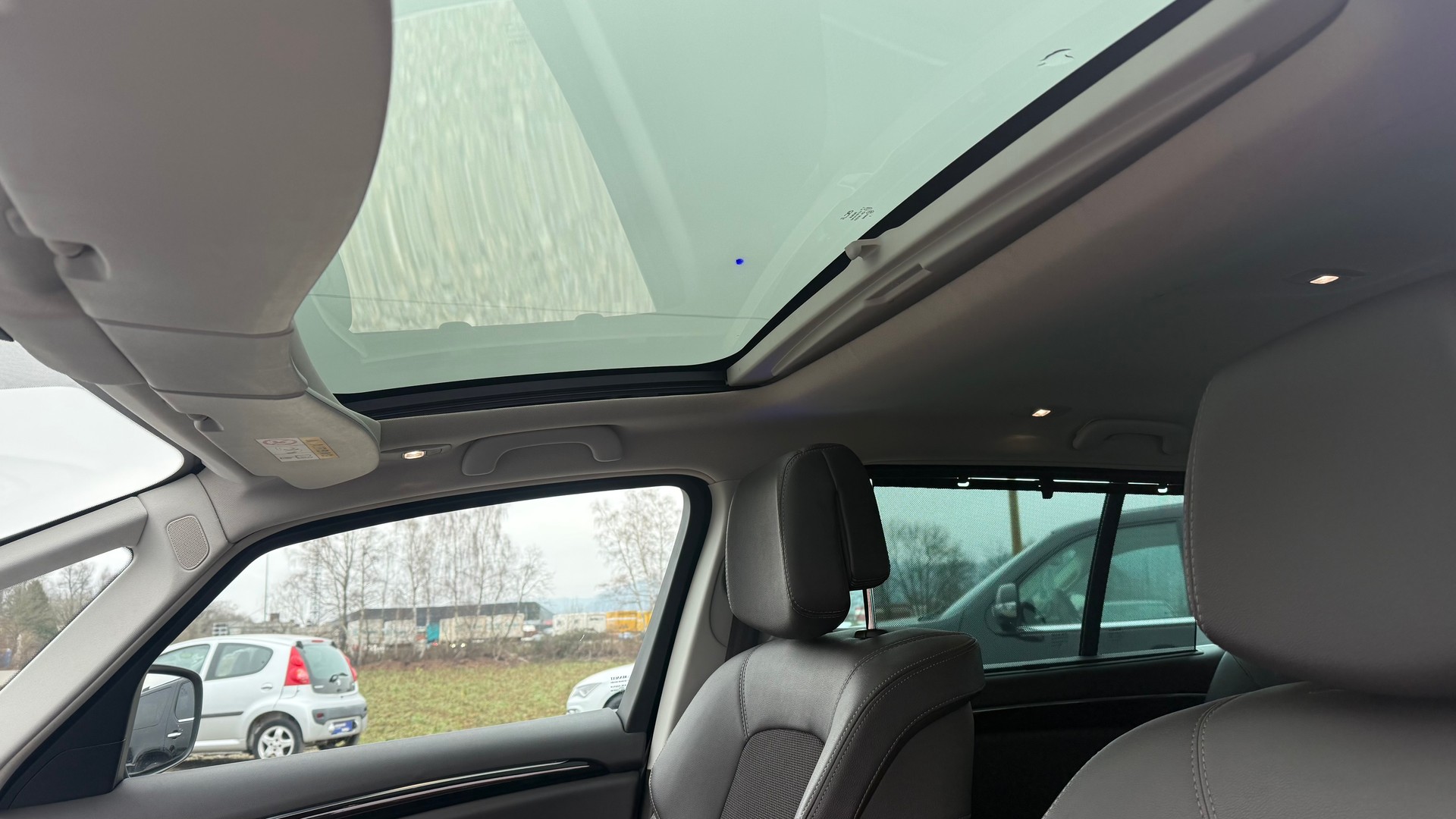 RENAULT Espace 1.6 dCi Intens EDC-image-15