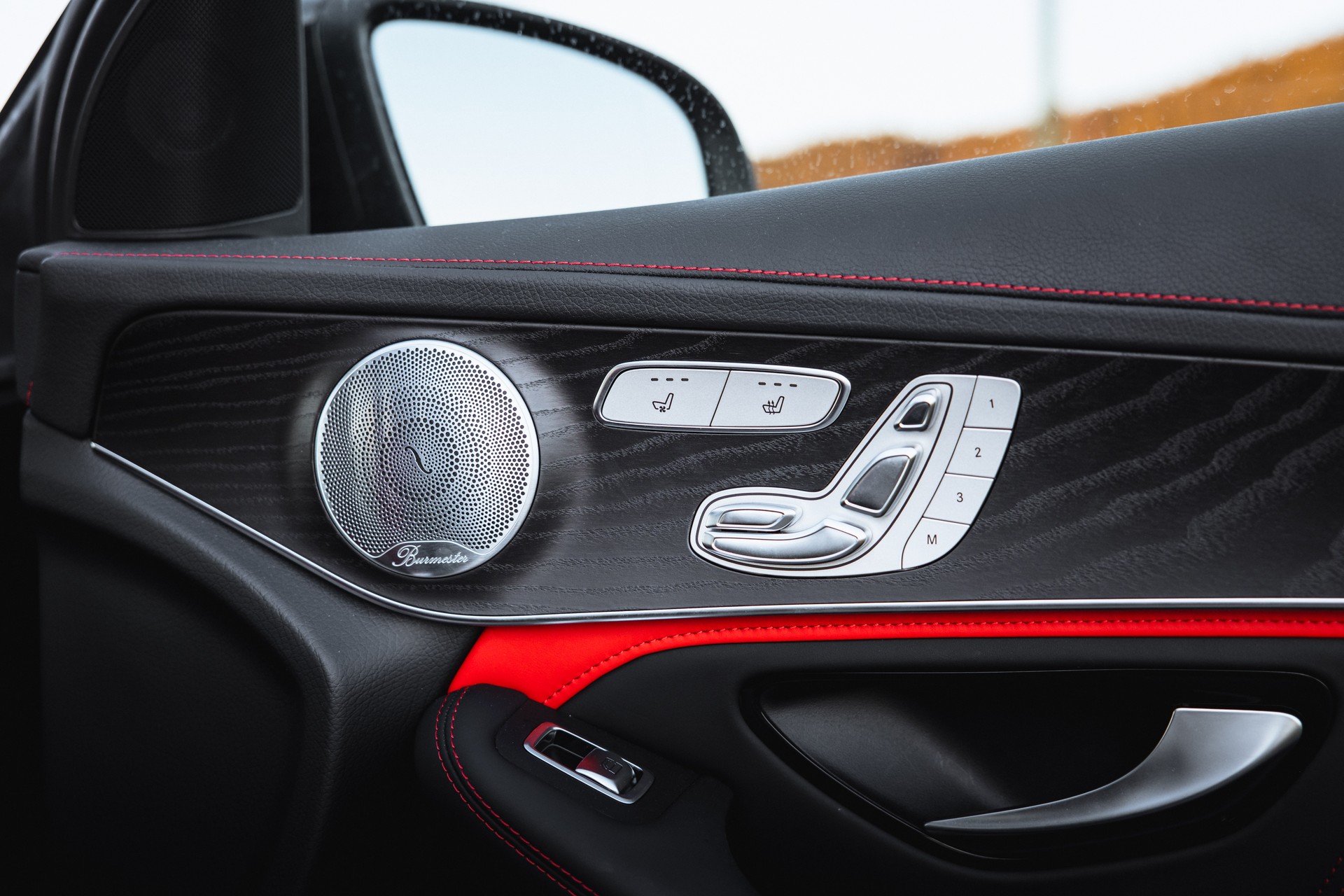 MERCEDES-BENZ GLC 63 S AMG 4Matic+ 9G-Tronic-image-13