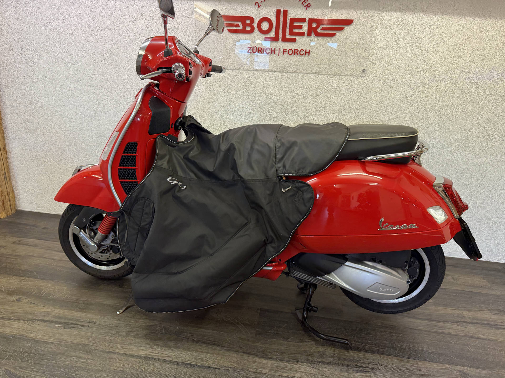 PIAGGIO Vespa GTS 300 i.e. ABS/ASR-image-8