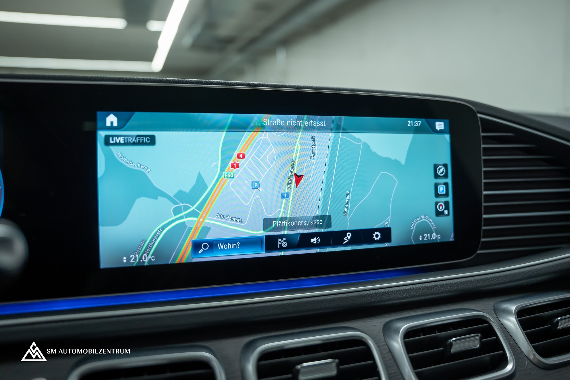 MERCEDES-BENZ GLE 350 d AMG Line 4matic / Head-Up / Panorama / Burmester-image-41