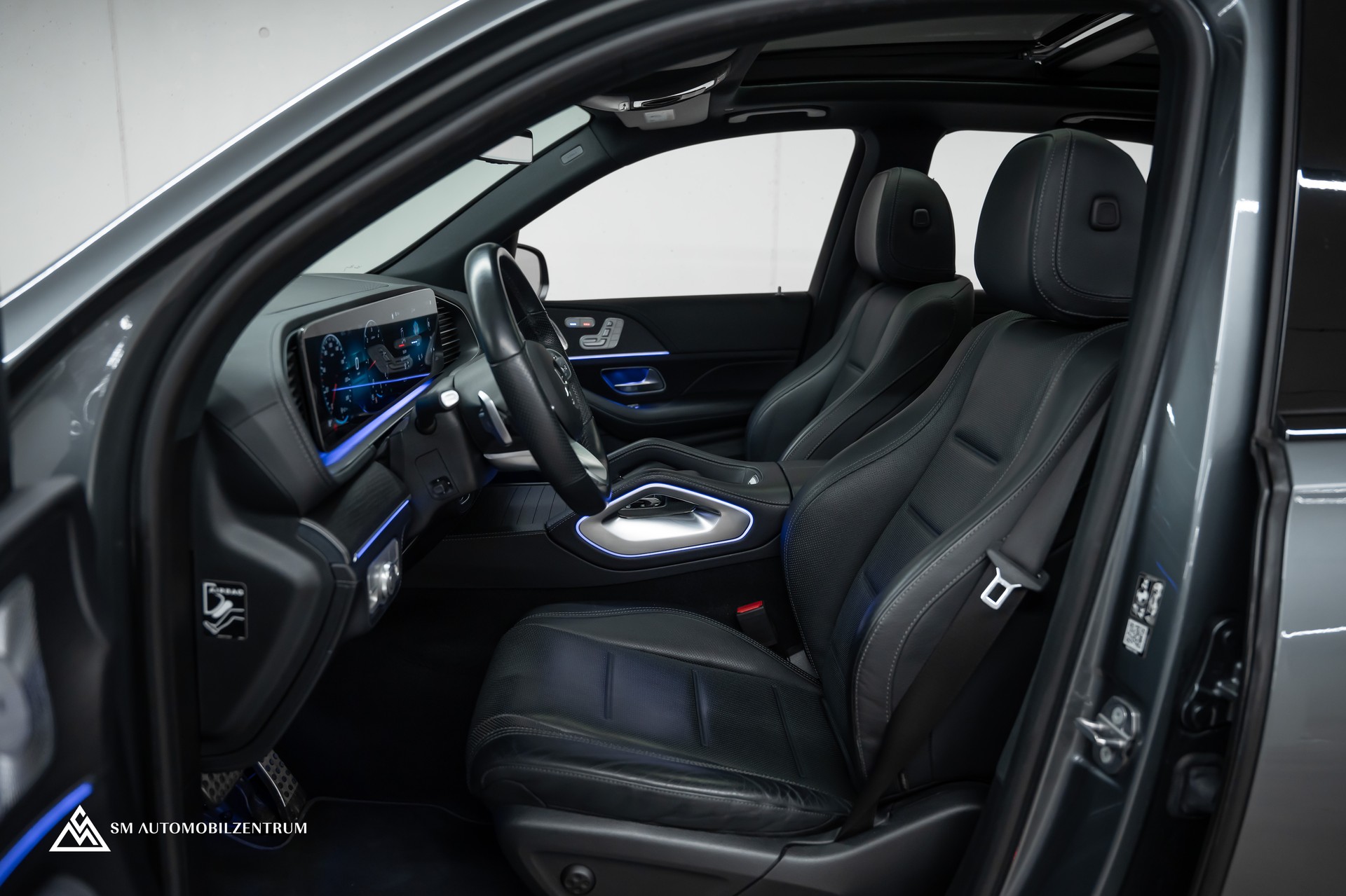 MERCEDES-BENZ GLE 350 d AMG Line 4matic / Head-Up / Panorama / Burmester-image-18