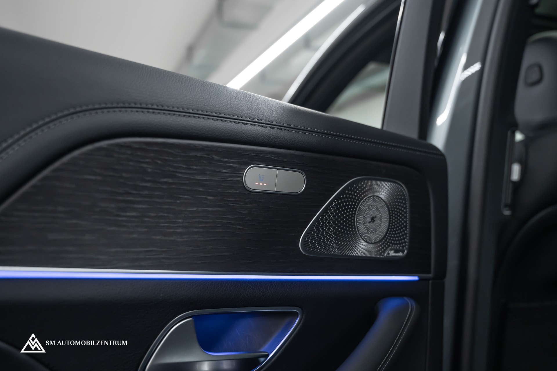 MERCEDES-BENZ GLE 350 d AMG Line 4matic / Head-Up / Panorama / Burmester-image-22