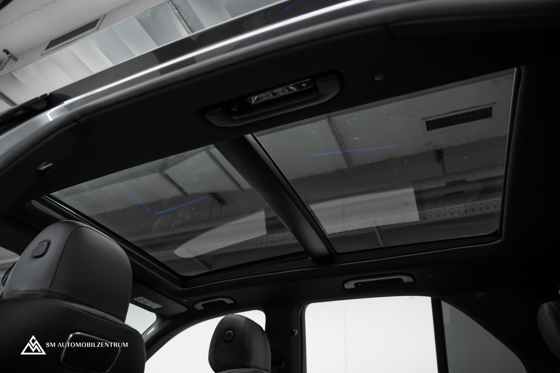 MERCEDES-BENZ GLE 350 d AMG Line 4matic / Head-Up / Panorama / Burmester-image-24