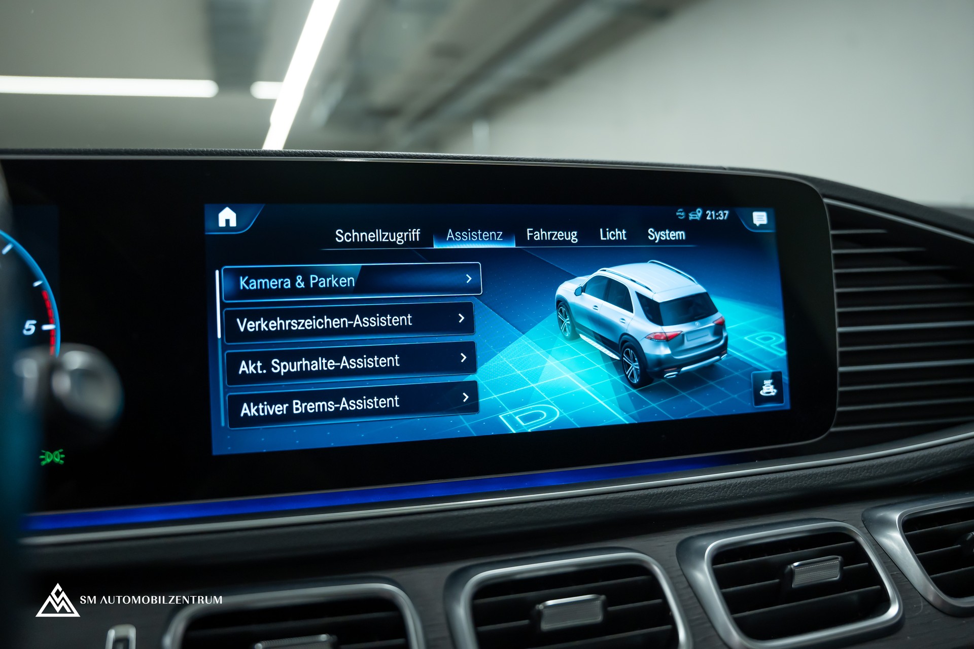MERCEDES-BENZ GLE 350 d AMG Line 4matic / Head-Up / Panorama / Burmester-image-39