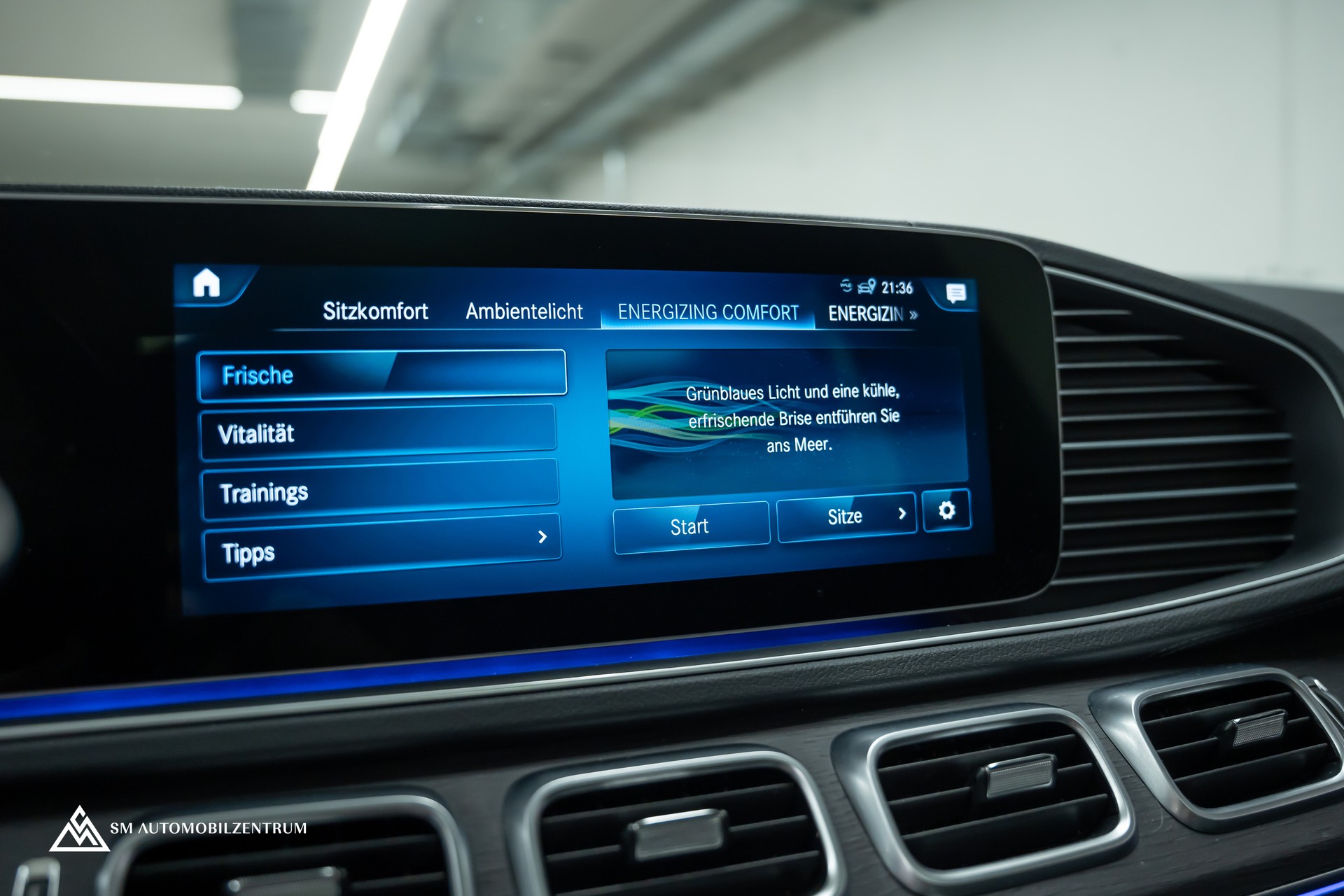 MERCEDES-BENZ GLE 350 d AMG Line 4matic / Head-Up / Panorama / Burmester-image-35