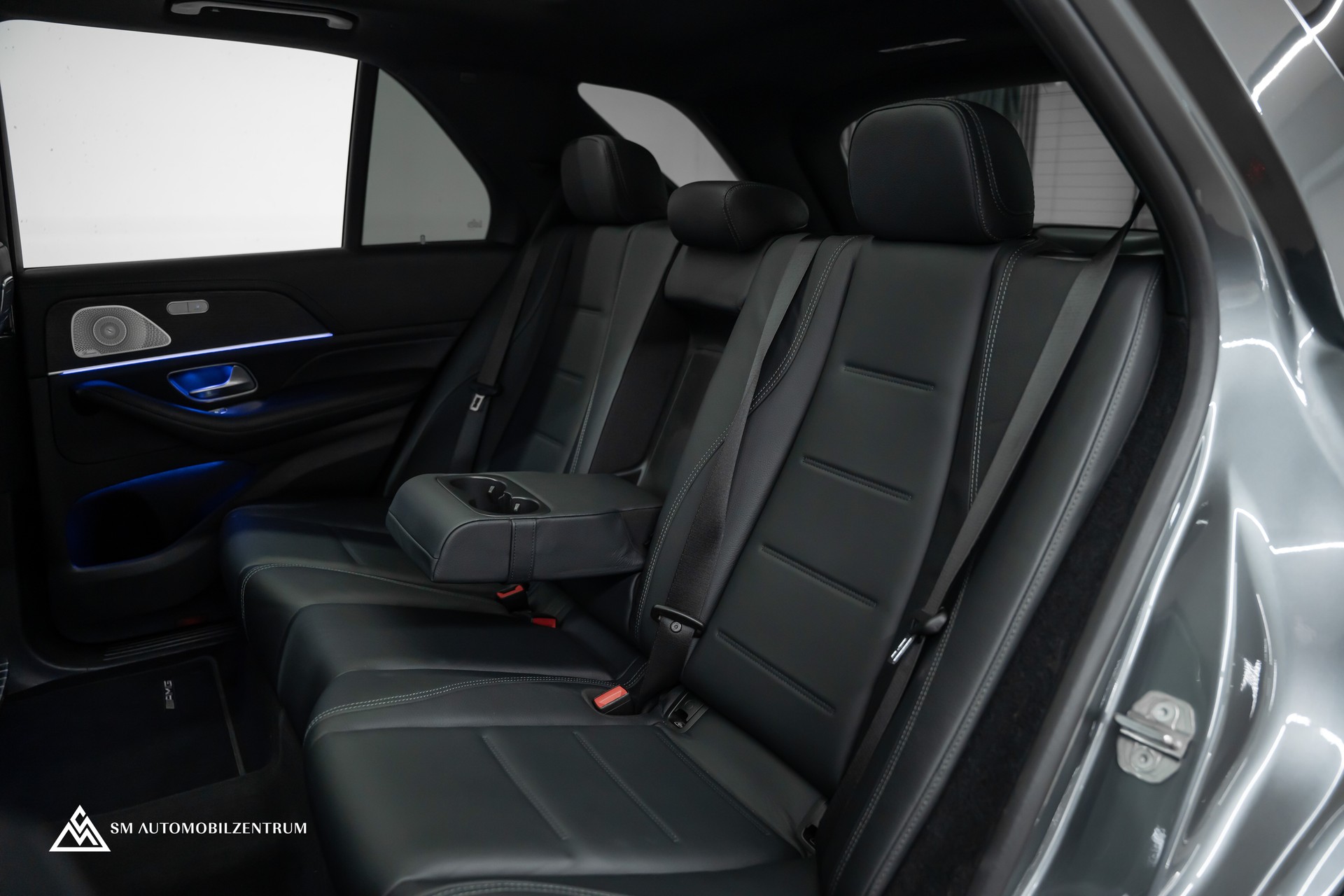 MERCEDES-BENZ GLE 350 d AMG Line 4matic / Head-Up / Panorama / Burmester-image-21
