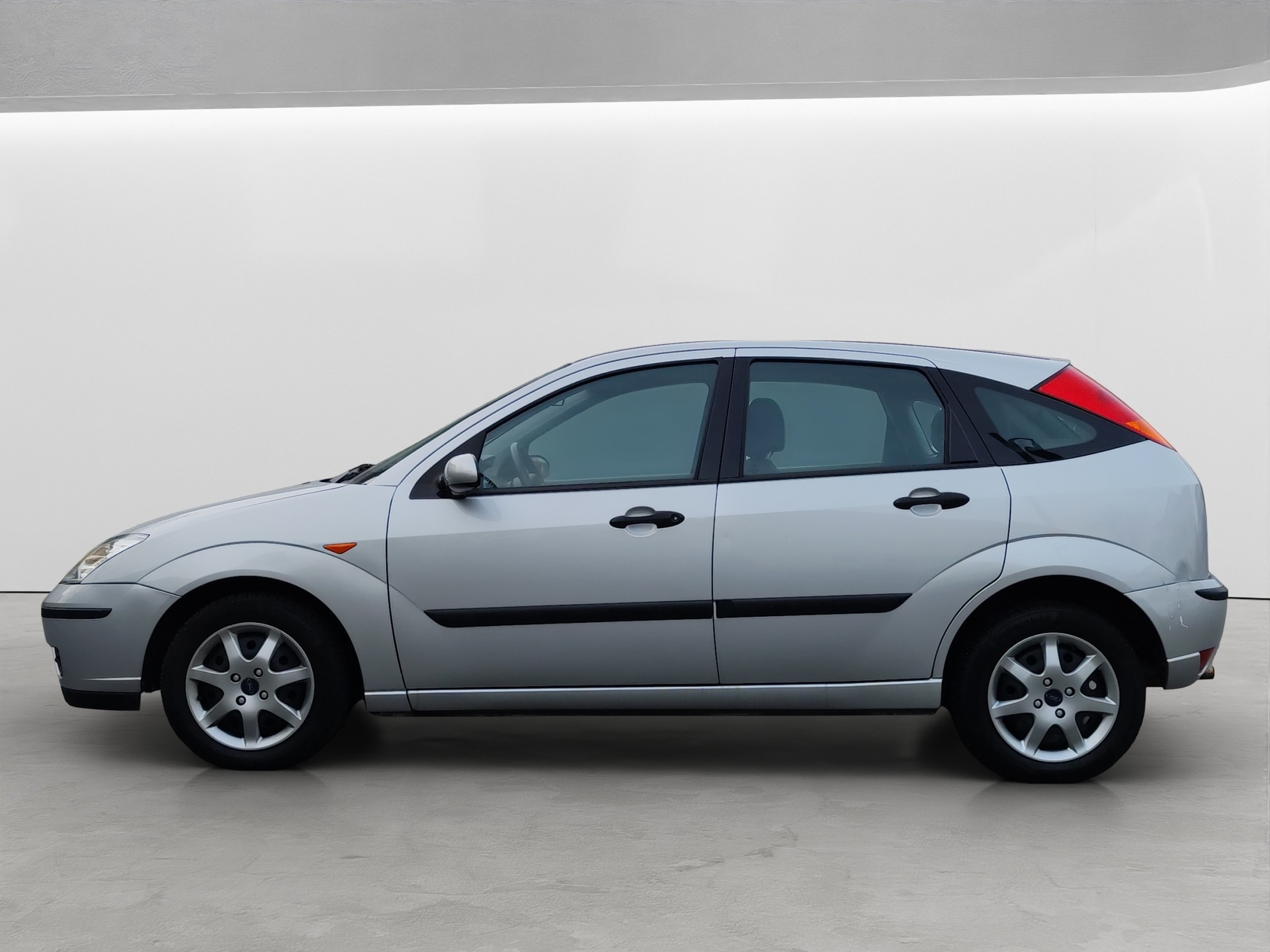 FORD Focus 1.6i 16V Carving-showroom-element-2