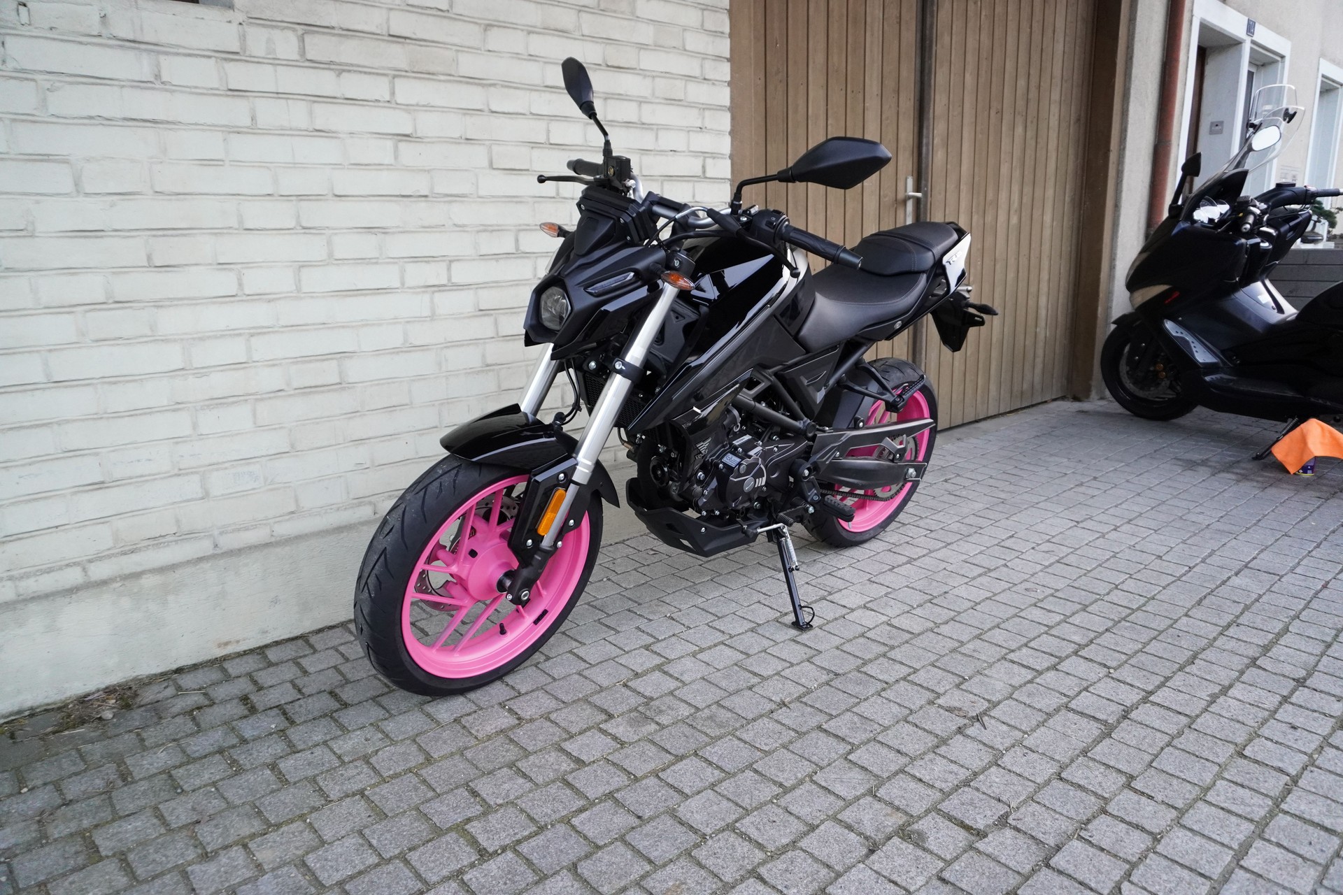 VOGE 125 R-image-0
