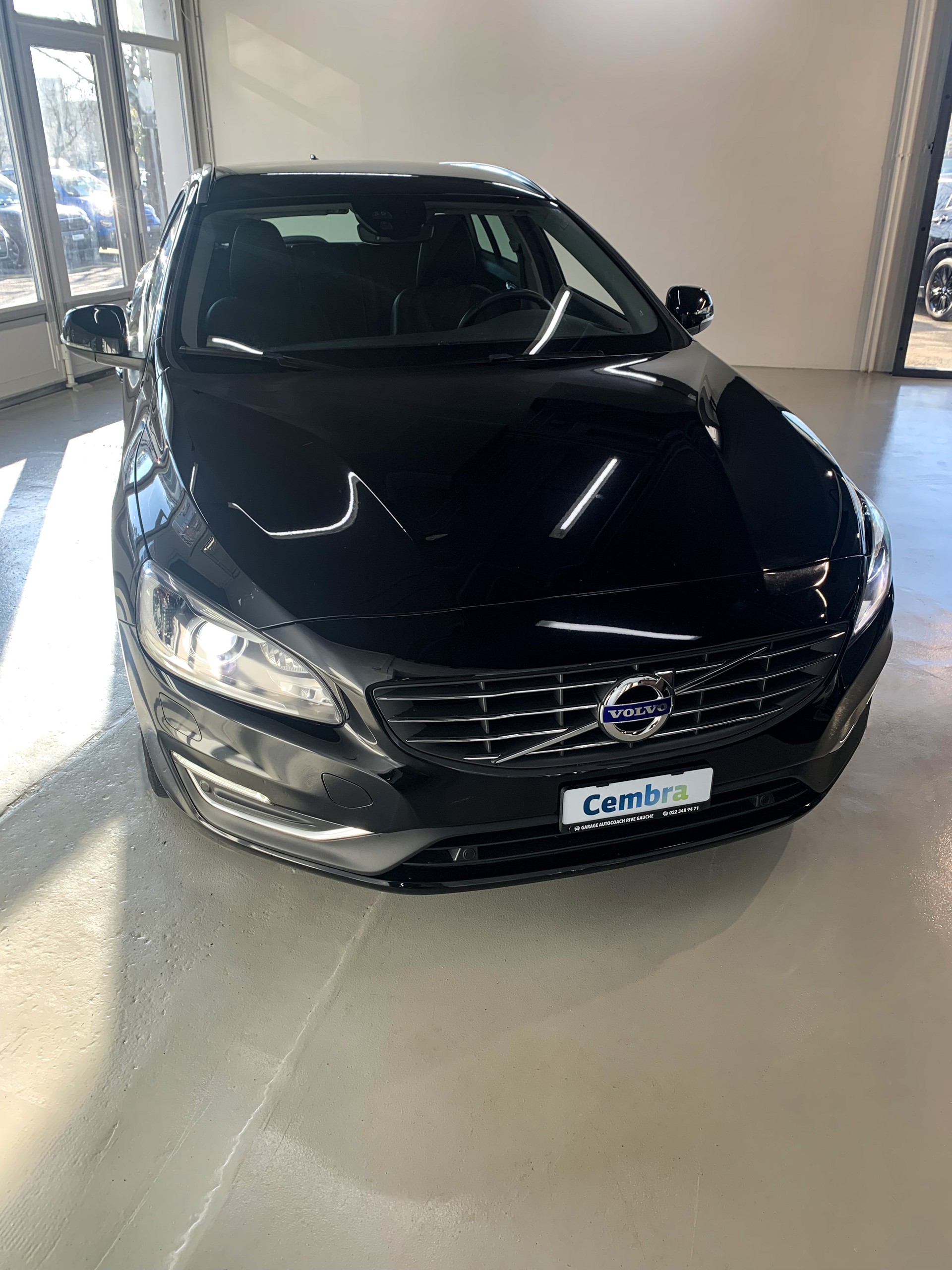 VOLVO V60 D3 Summum Geartronic-showroom-element-1