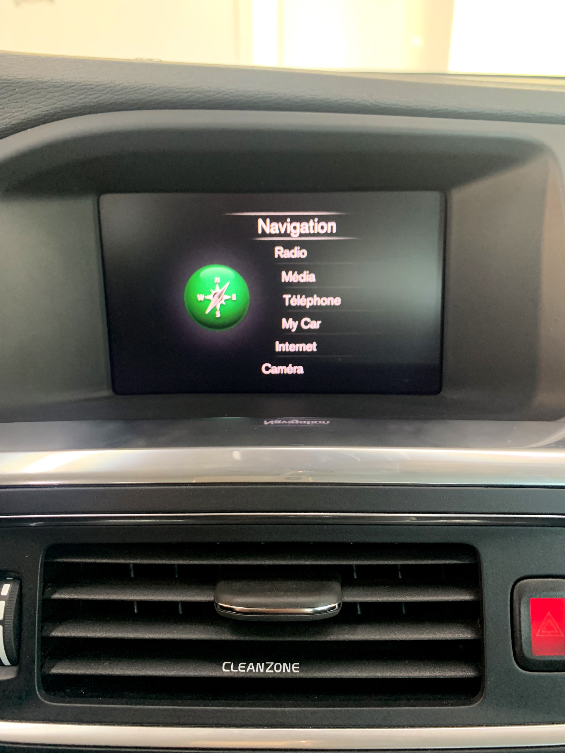 VOLVO V60 D3 Summum Geartronic-image-23