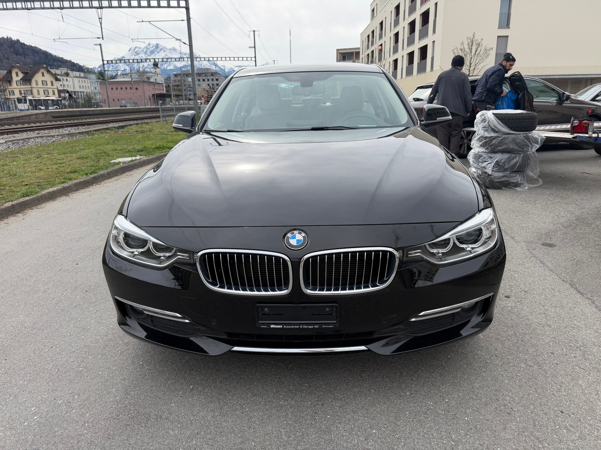 BMW 320d xDrive Luxury Line Steptronic-image-3